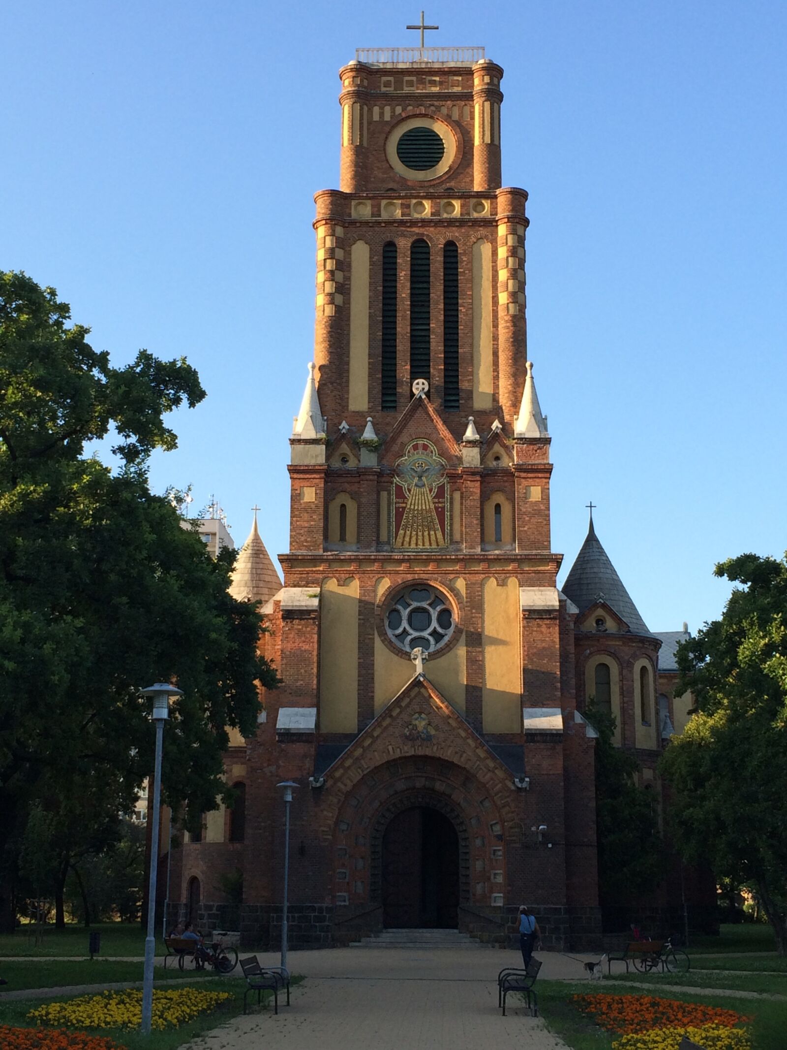iPhone 5s back camera 4.15mm f/2.2 sample photo. Budapest, church in budapest photography