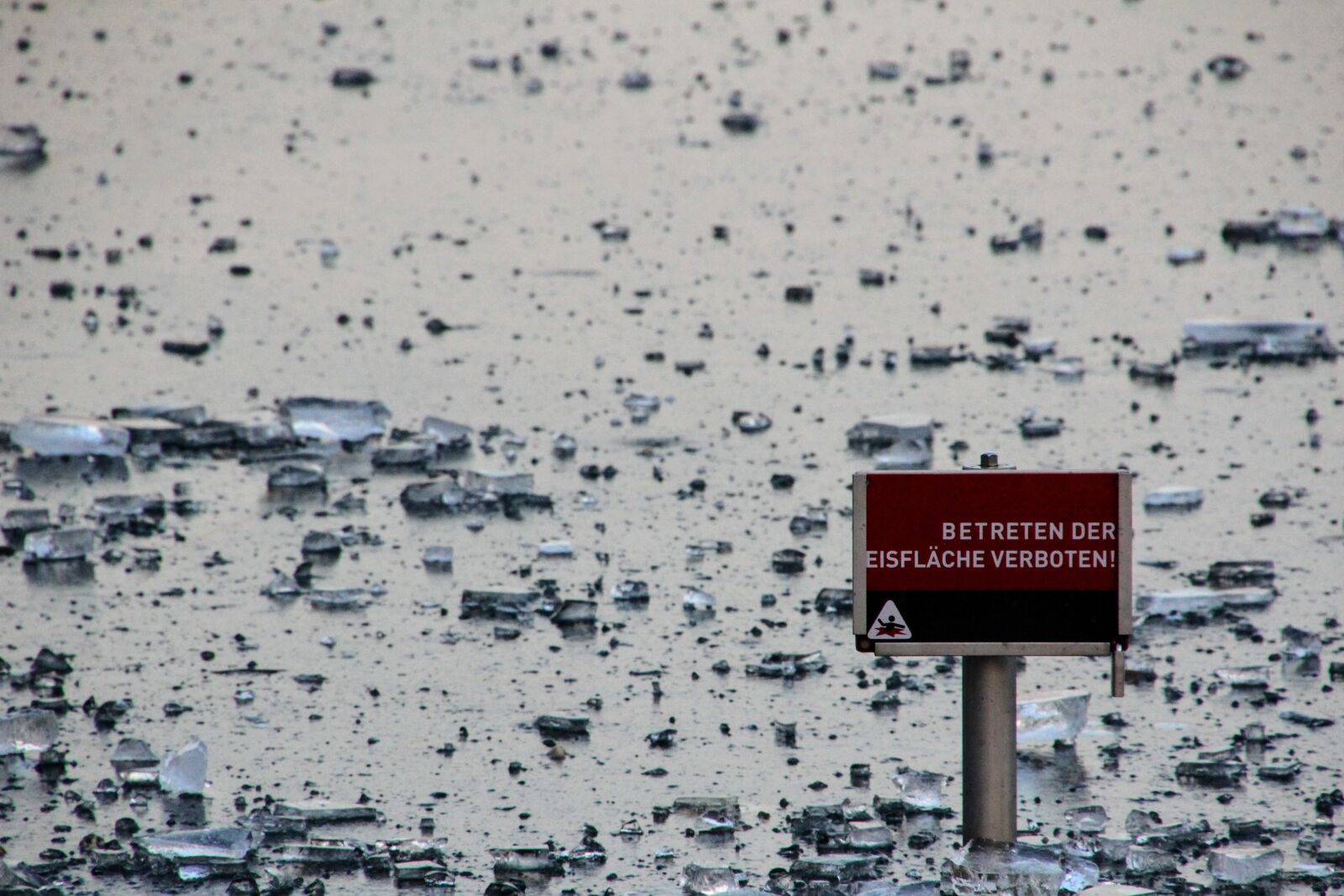 Canon EOS 60D sample photo. Trespassing, ice, lake photography