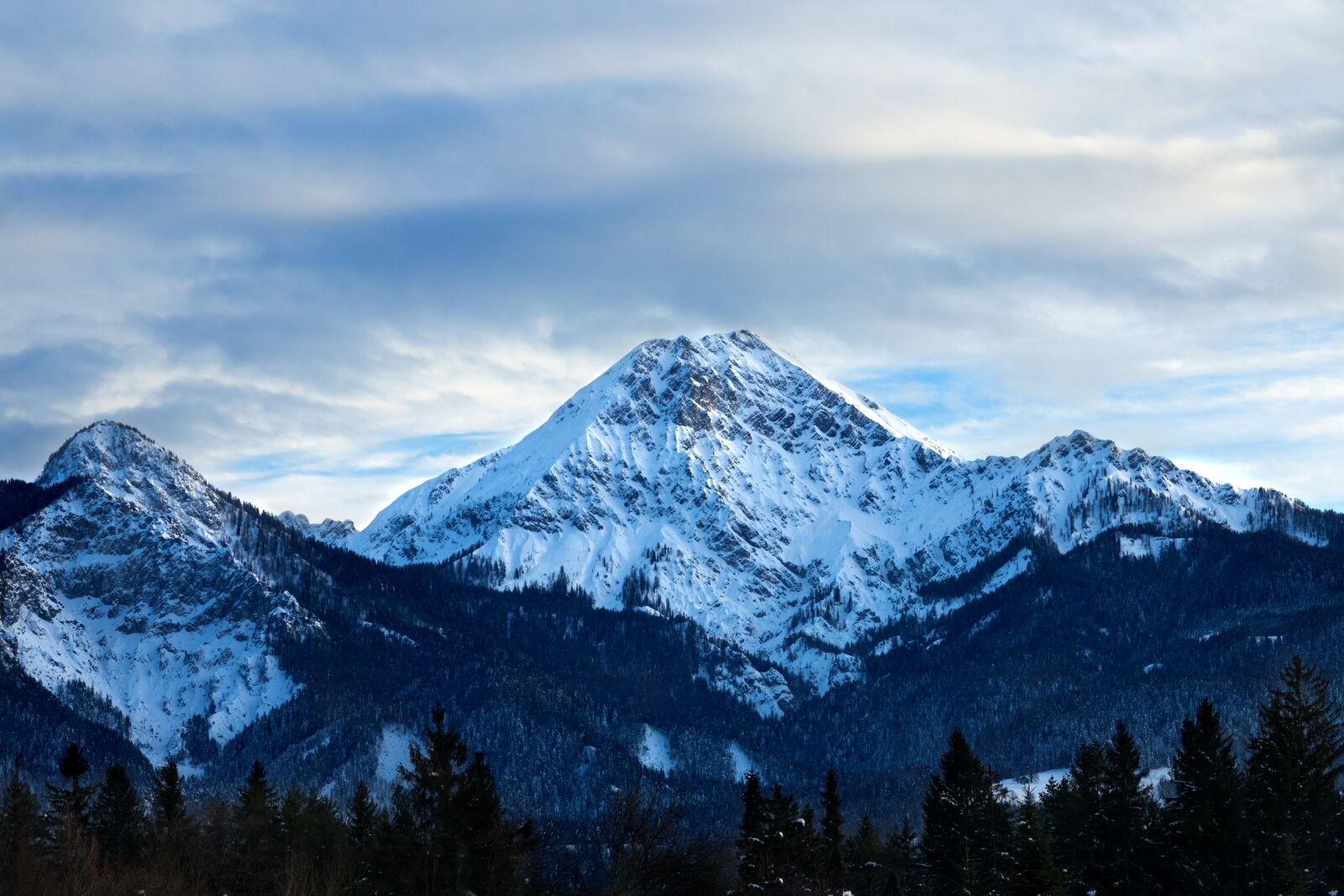 Sony Cyber-shot DSC-RX10 III sample photo. Mountain, snow, nature photography