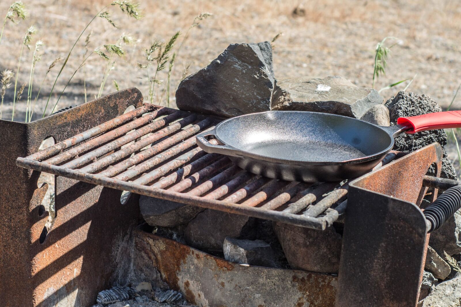 Nikon D5200 sample photo. Barbecue, iron, rust, old photography