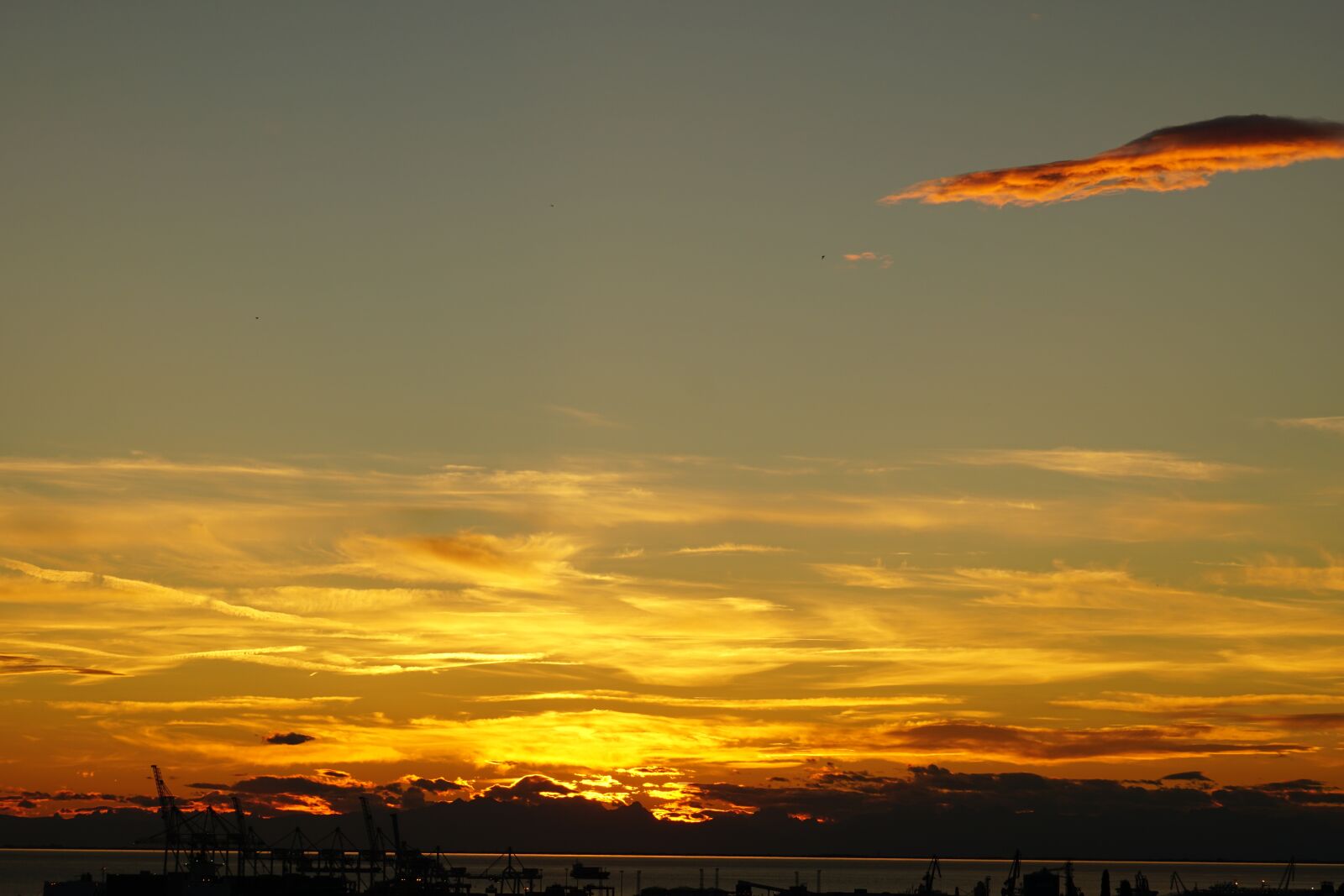Sony a6300 sample photo. Evening sky, sunset, abendstimmung photography