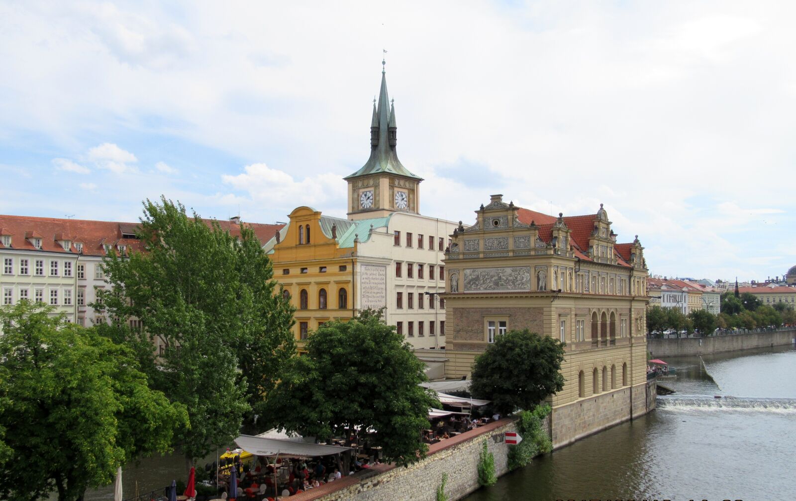 Canon PowerShot SX620 HS sample photo. Prague, vltava, buildings photography