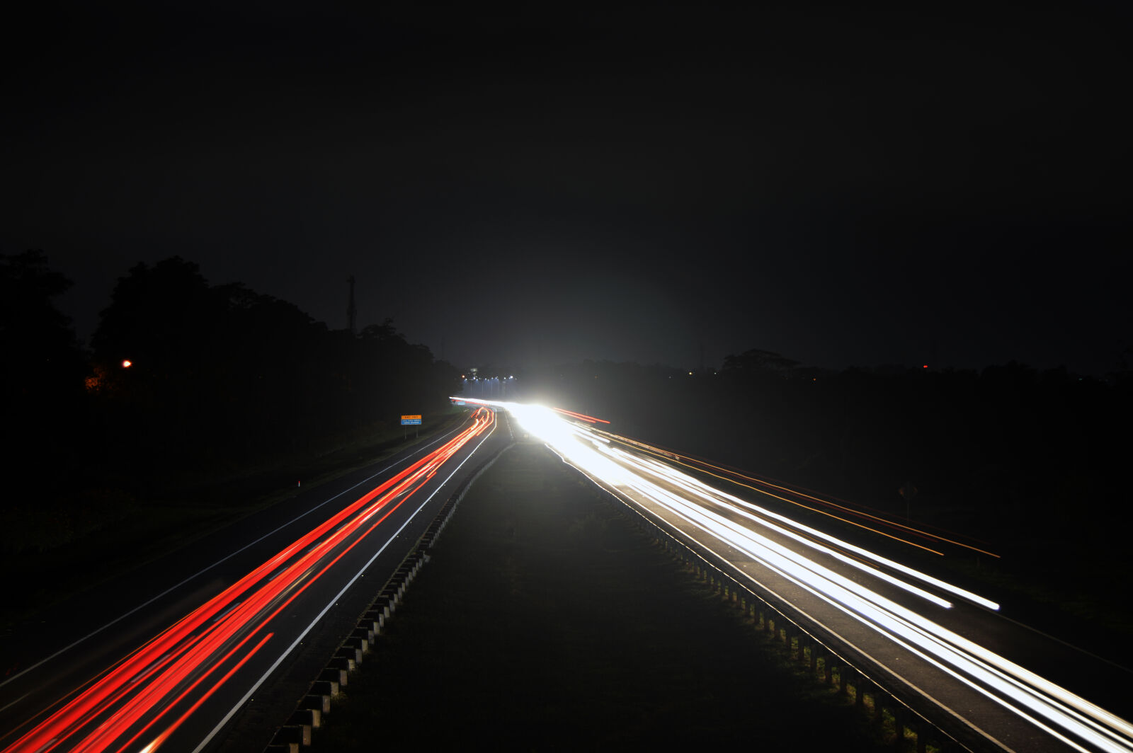 Nikon D3200 sample photo. Blur, dark, evening, expressway photography