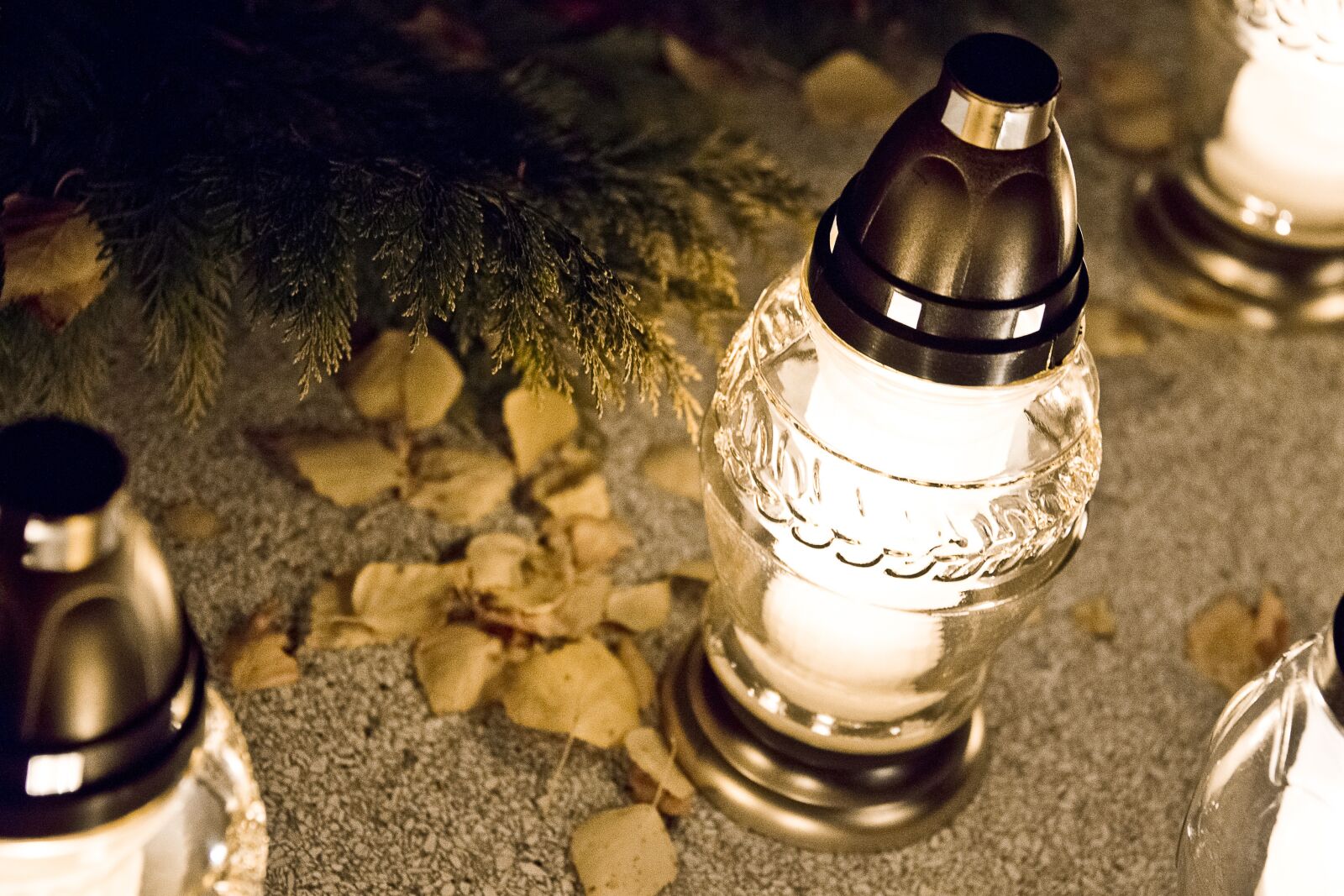 Nikon D800 sample photo. Candle, the dead, all photography