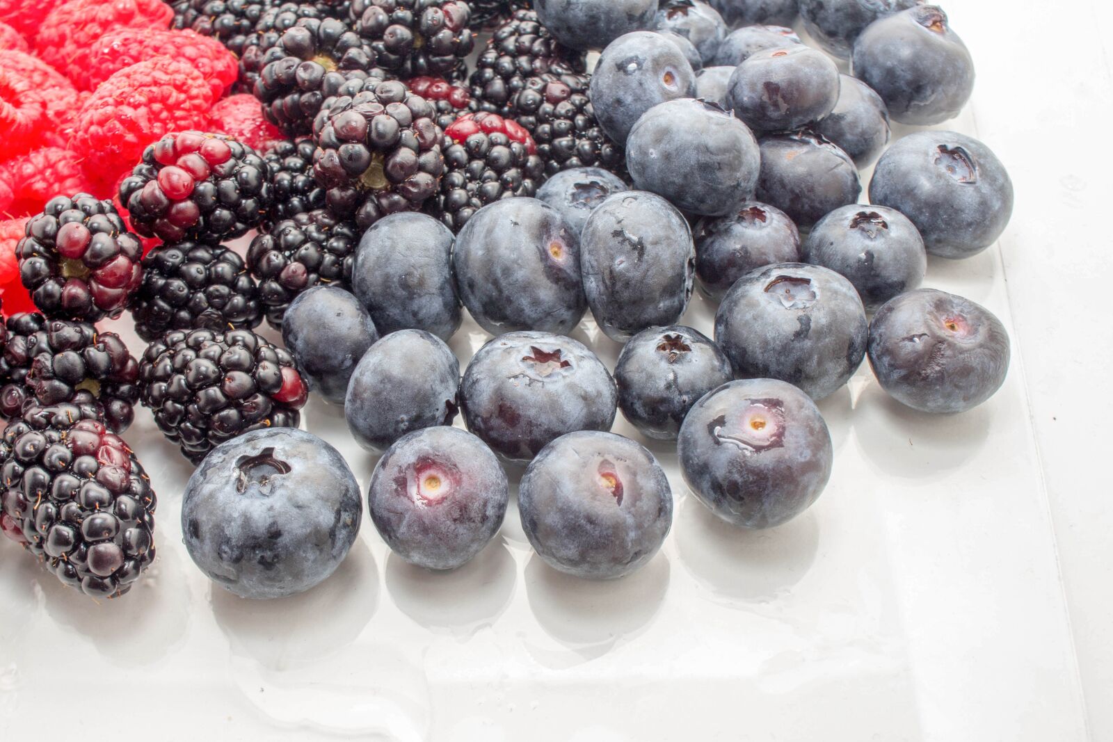 Canon EOS 700D (EOS Rebel T5i / EOS Kiss X7i) sample photo. Fruit, food, berry photography