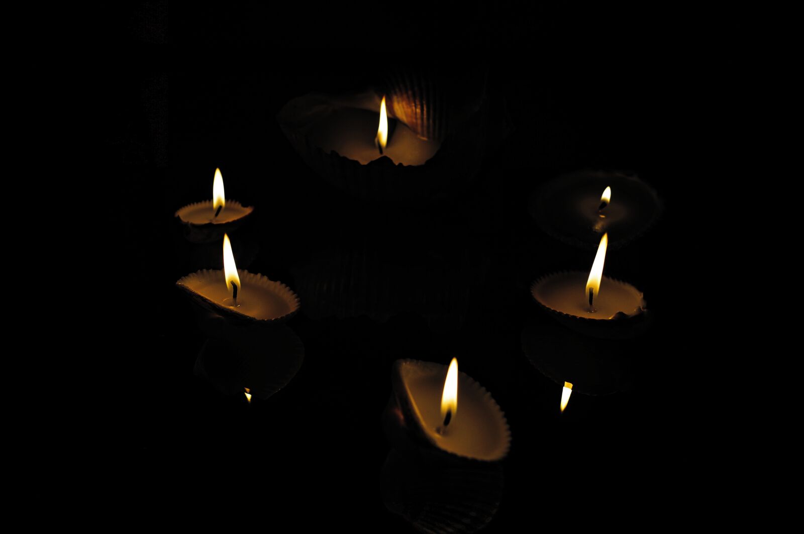 Sony SLT-A37 sample photo. Light, romance, night photography