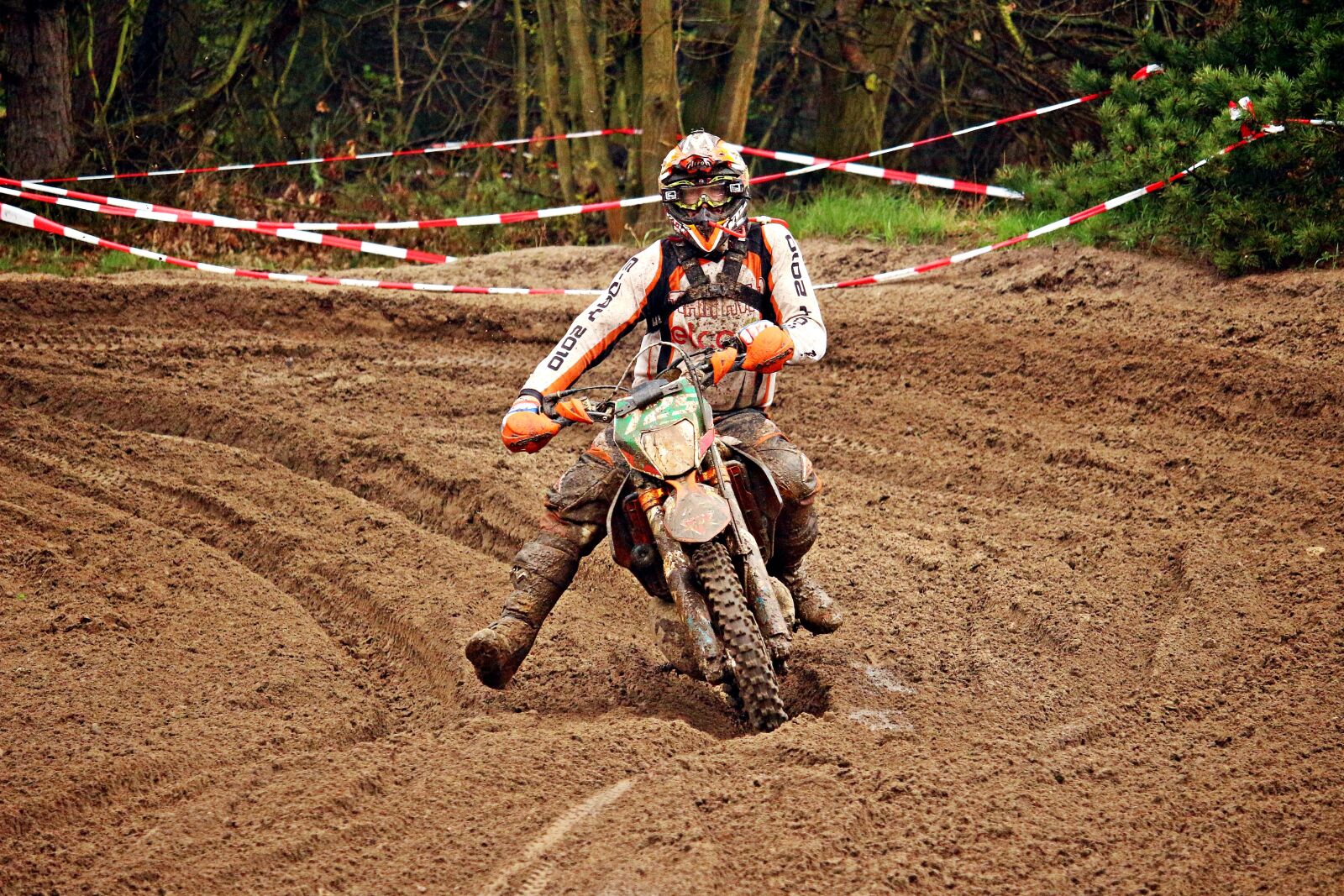 Canon EOS 100D (EOS Rebel SL1 / EOS Kiss X7) sample photo. Enduro, motocross, dirtbike photography