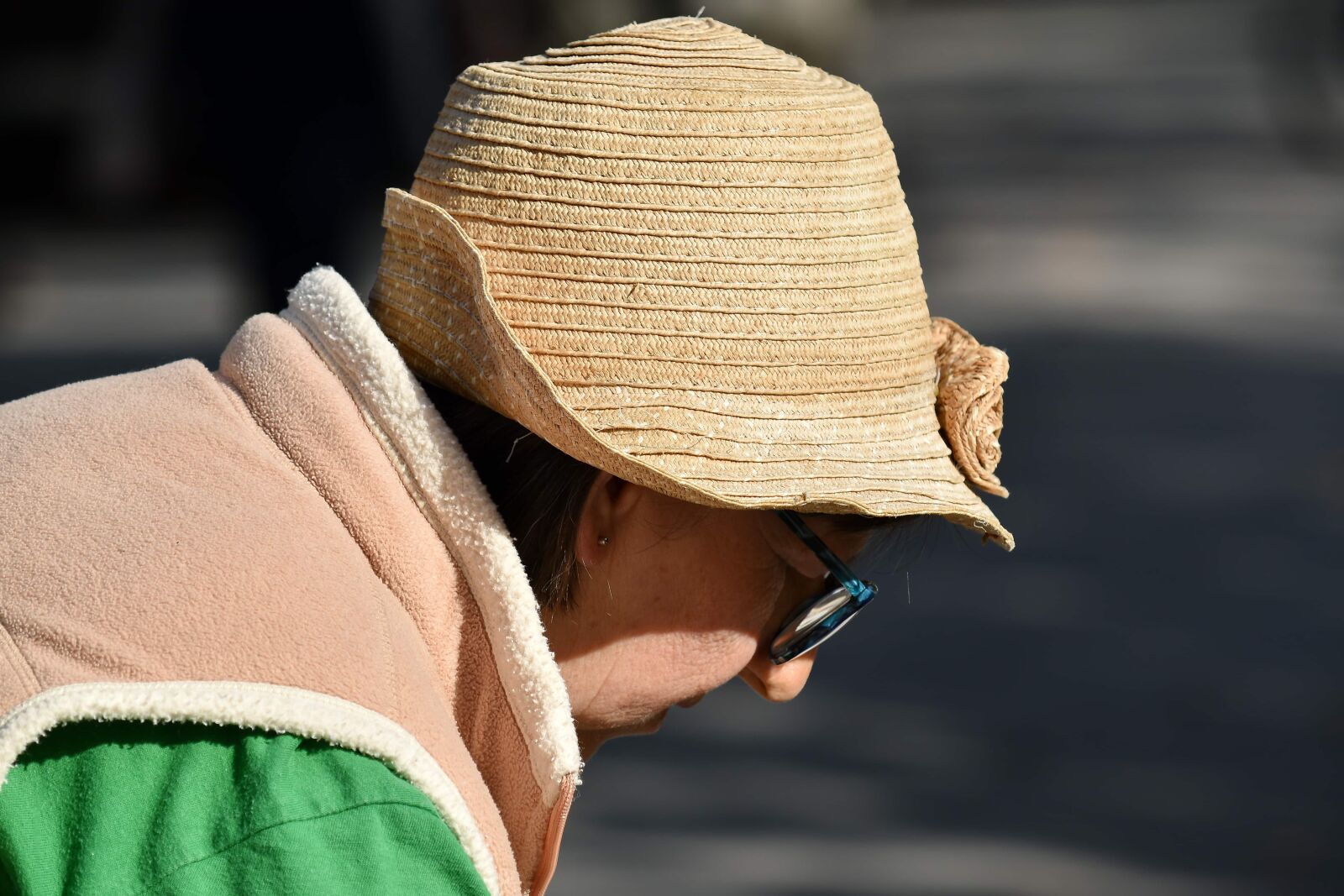 Nikon D5500 sample photo. Elderly, eyeglasses, fashion, hat photography