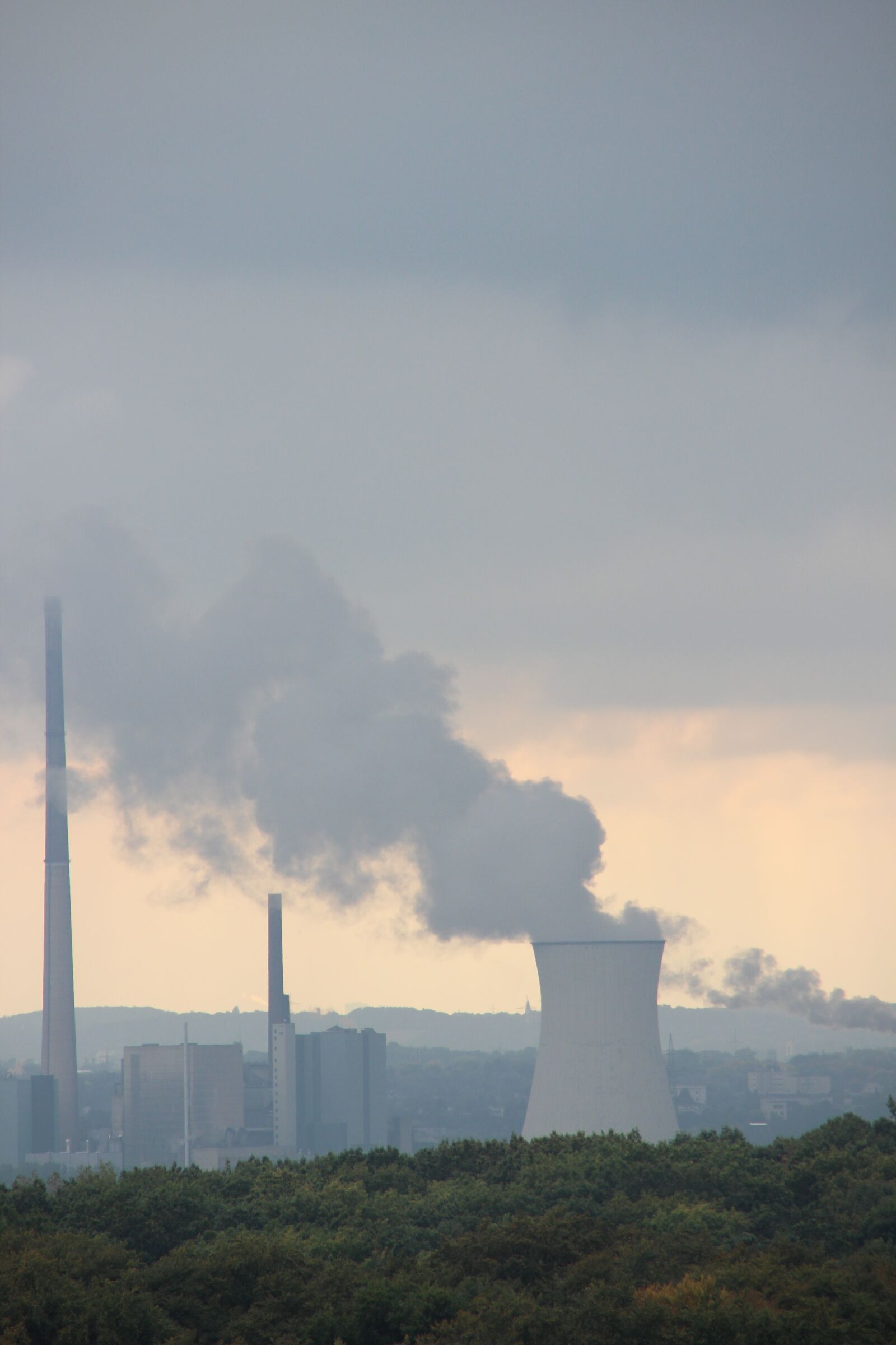 Canon EOS 600D (Rebel EOS T3i / EOS Kiss X5) sample photo. Power plant, current, manufacturing photography
