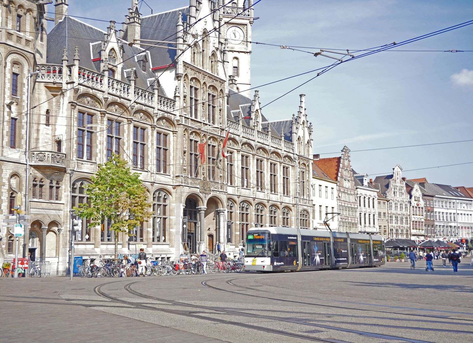 Panasonic Lumix DMC-GX8 sample photo. Gent, kornmarkt, old post photography