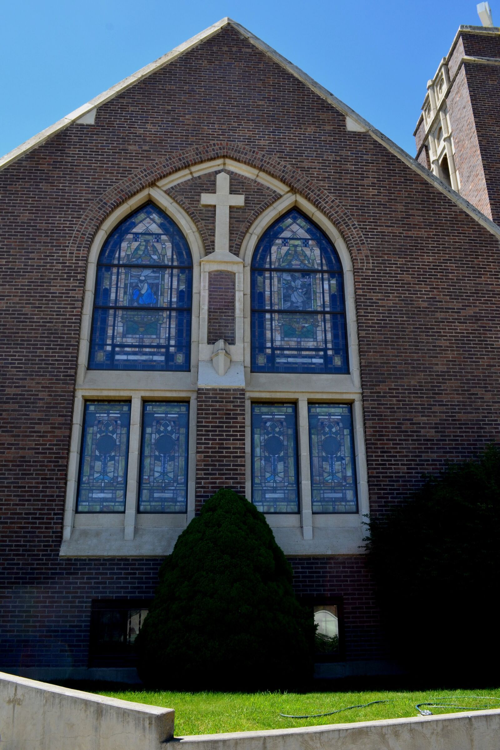 Nikon D5100 sample photo. Church, stained glass, window photography
