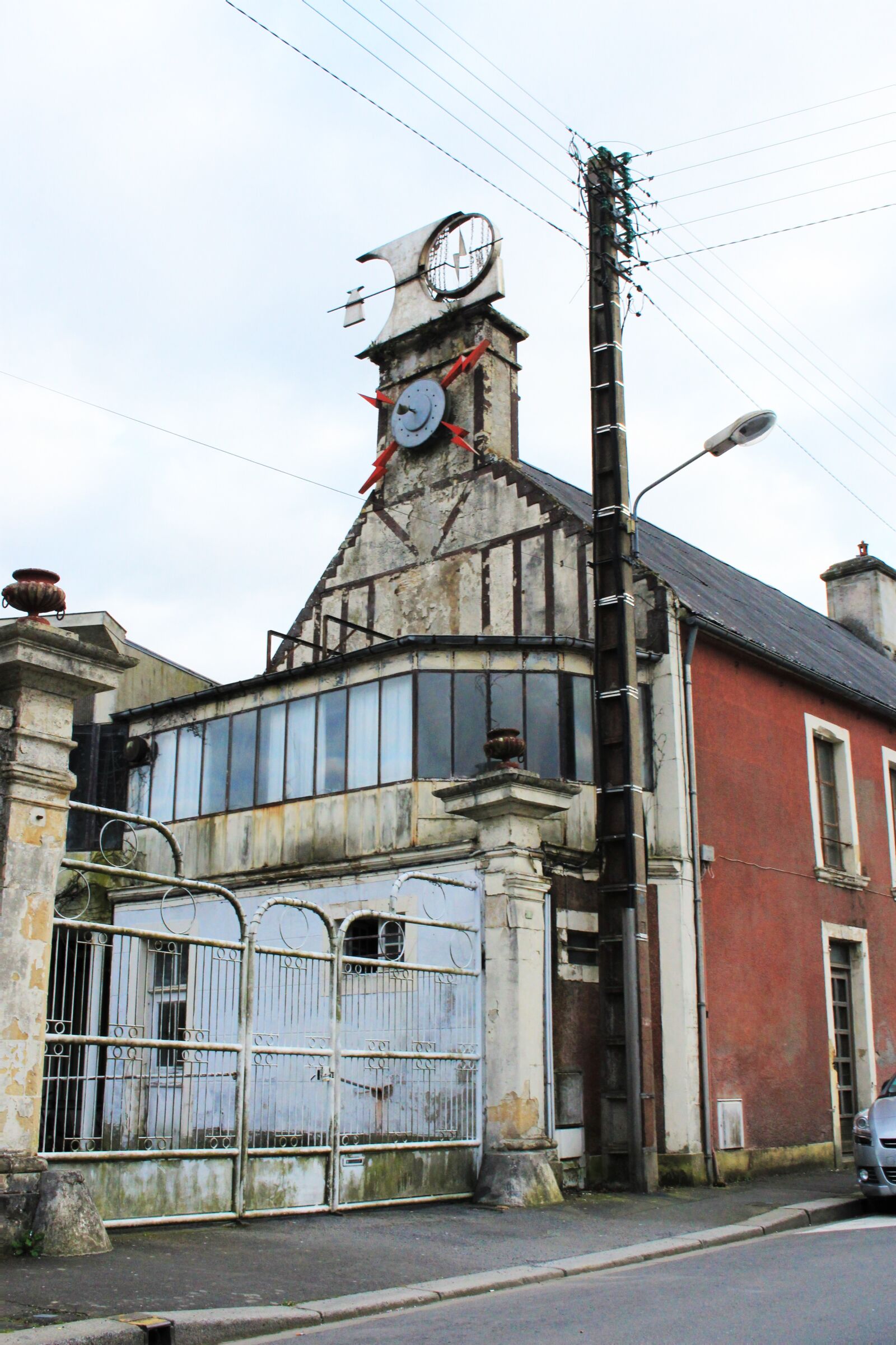 Canon EOS 700D (EOS Rebel T5i / EOS Kiss X7i) sample photo. House, old, architecture photography