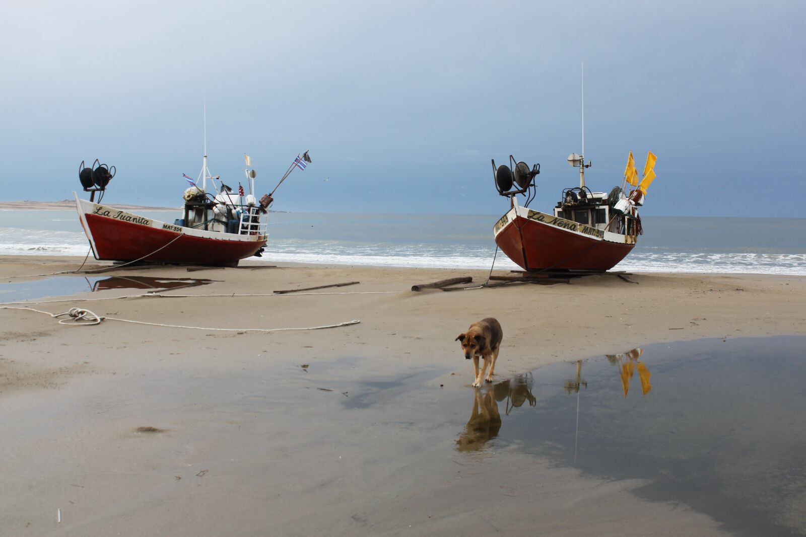 Canon EOS 500D (EOS Rebel T1i / EOS Kiss X3) sample photo. Beach, boats, costa photography