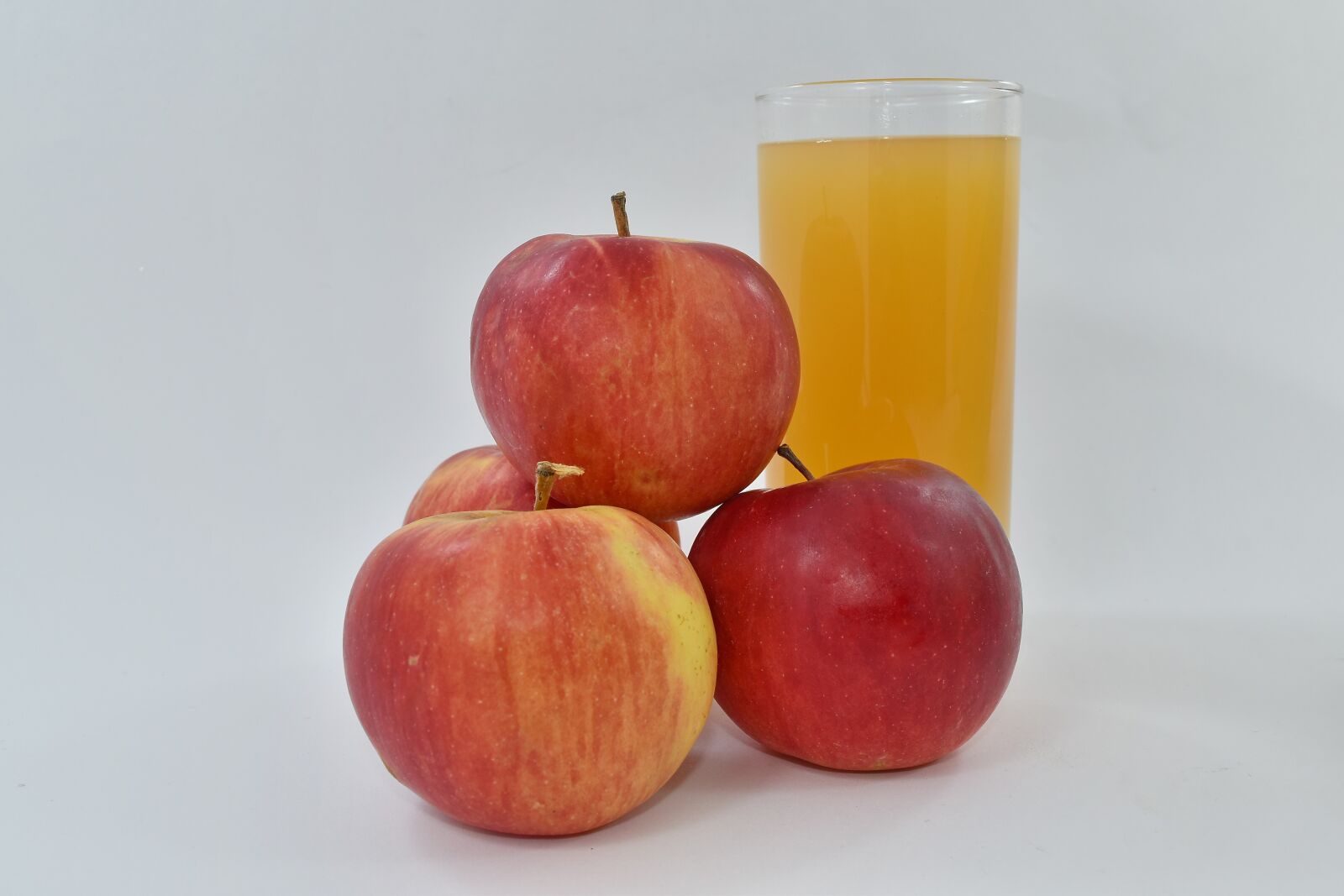 Nikon D5500 sample photo. Apples, fruit cocktail, fruit photography