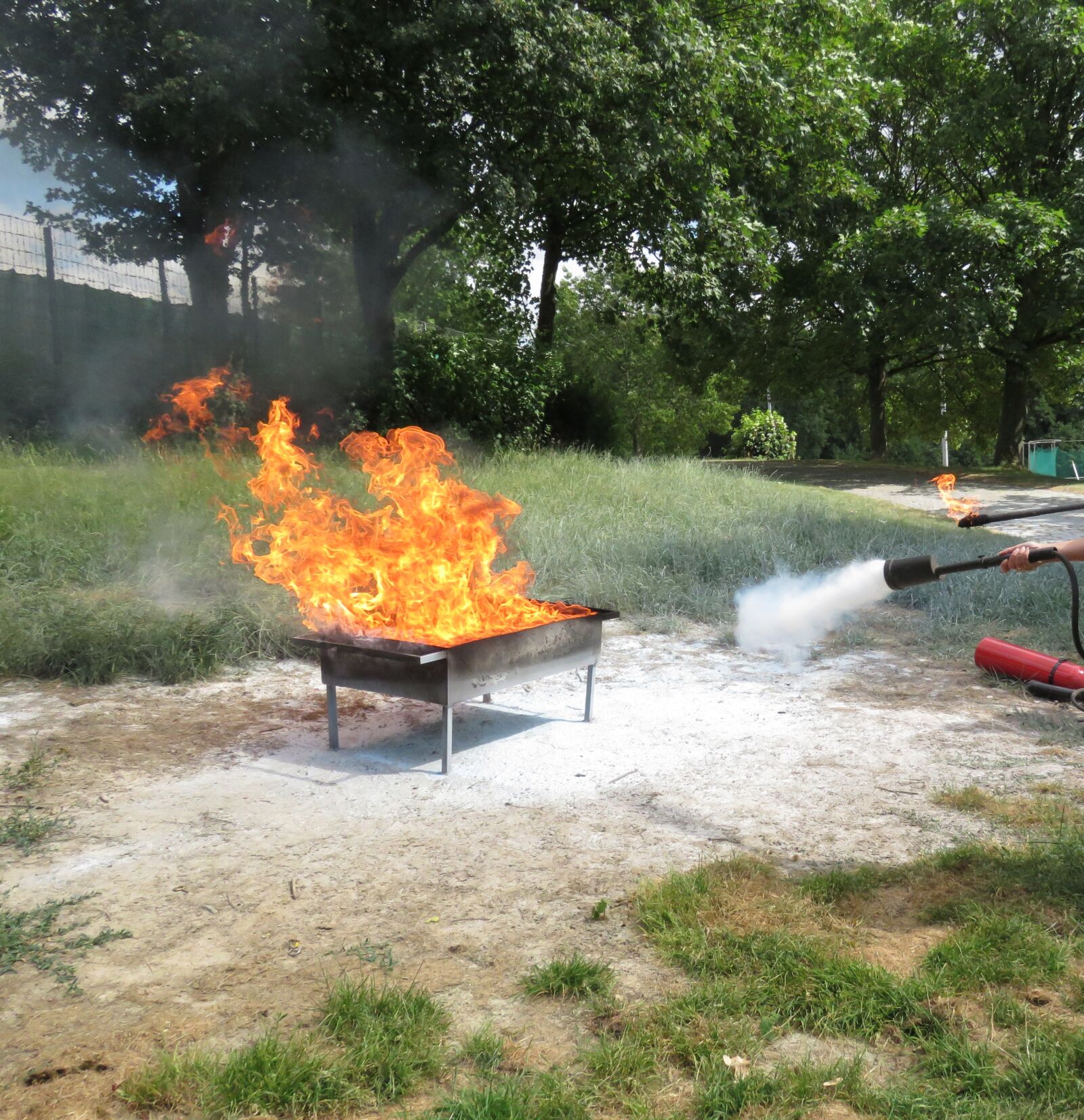 Canon PowerShot SX60 HS sample photo. Fire, delete exercise, fire photography
