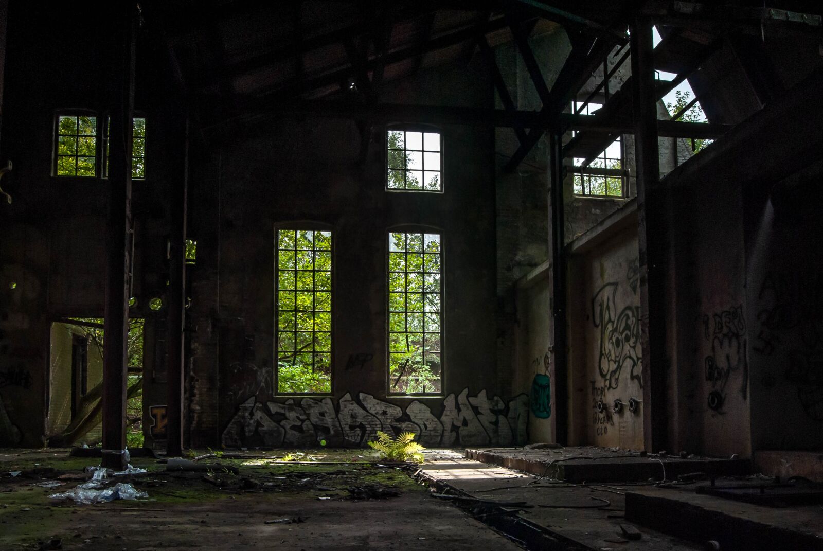Nikon D3000 sample photo. Urbex, architecture, old photography