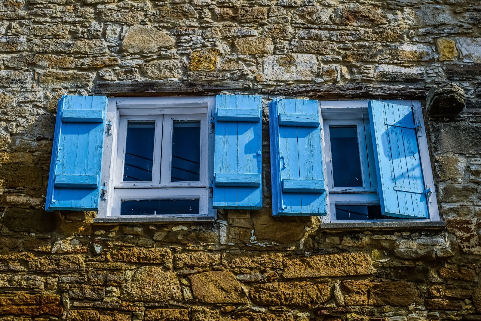 Nikon D3300 sample photo. Window, house, wall photography