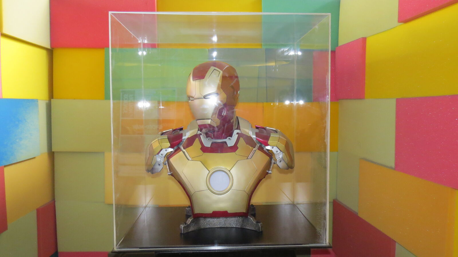 Canon PowerShot SX50 HS sample photo. Iron, man, bust photography
