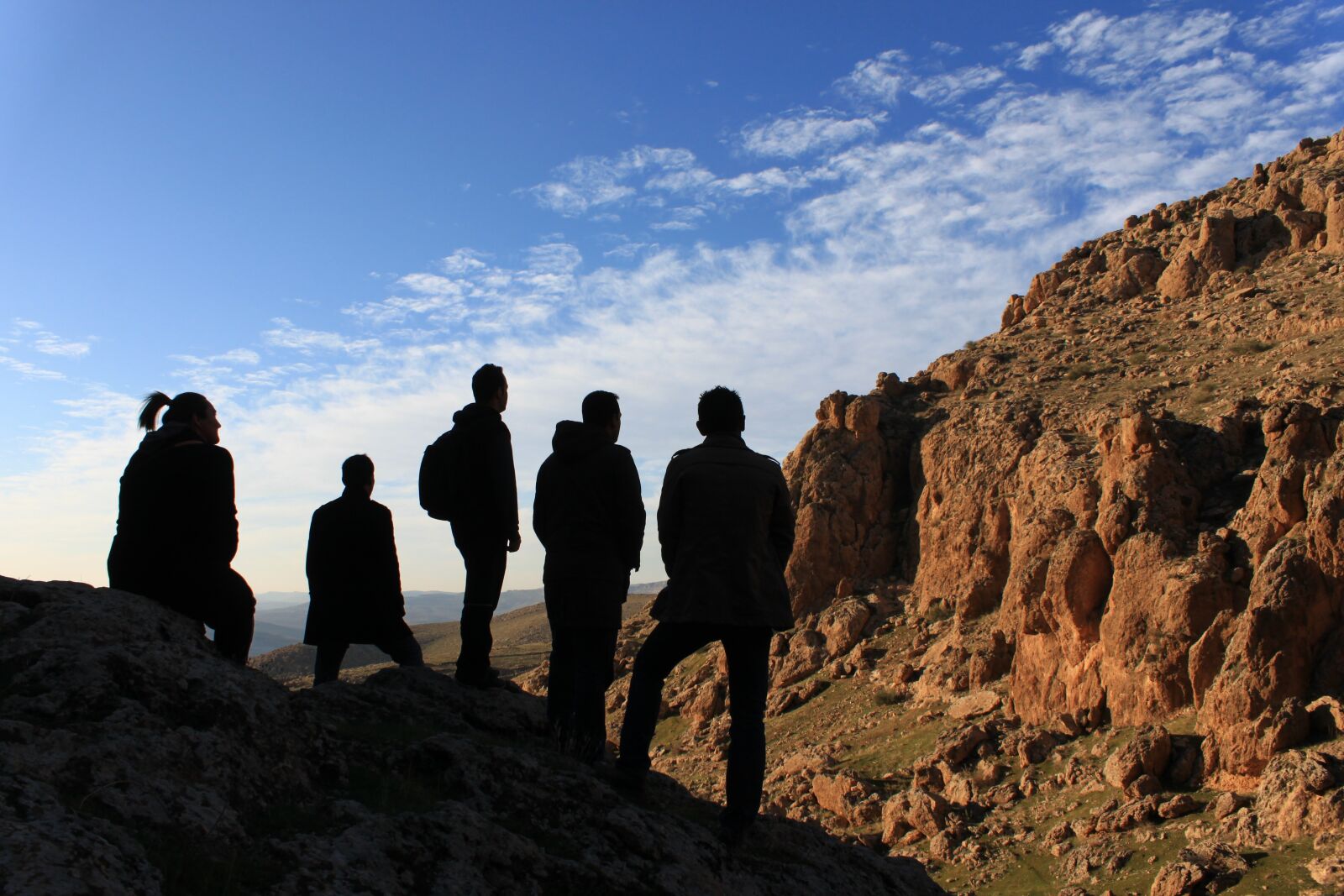 Canon EOS 500D (EOS Rebel T1i / EOS Kiss X3) sample photo. Silhouette, people, landscape photography