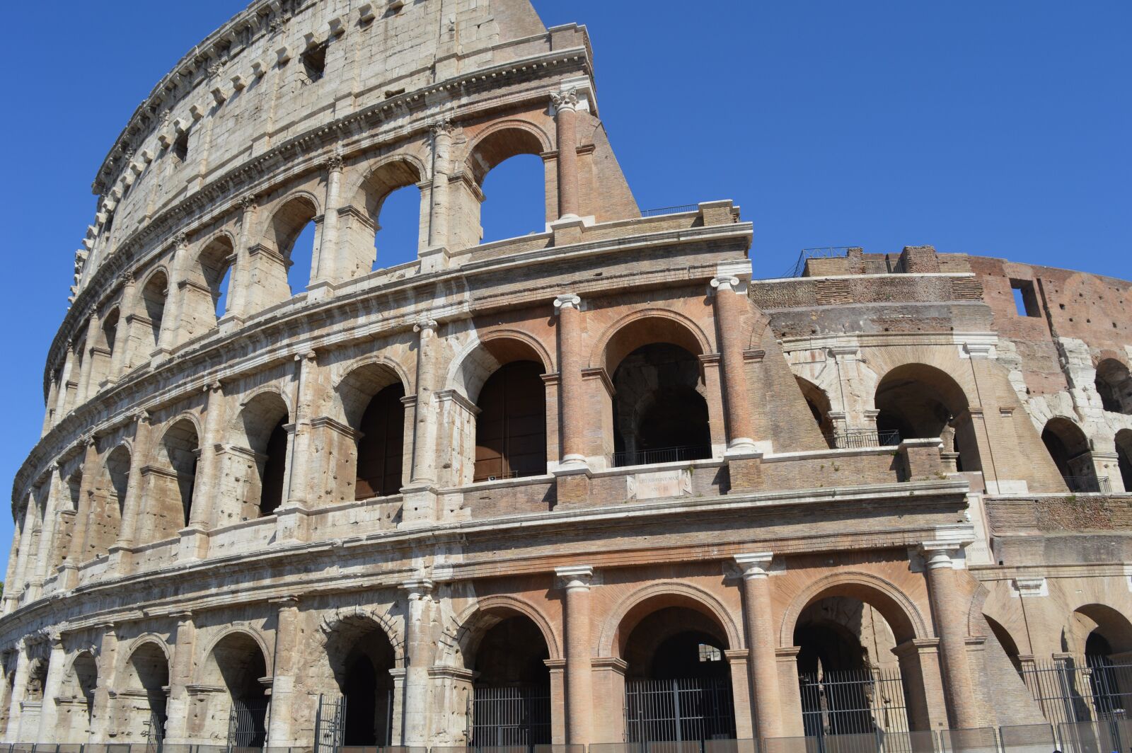 Nikon D3200 sample photo. Colosseum, italian, architecture photography