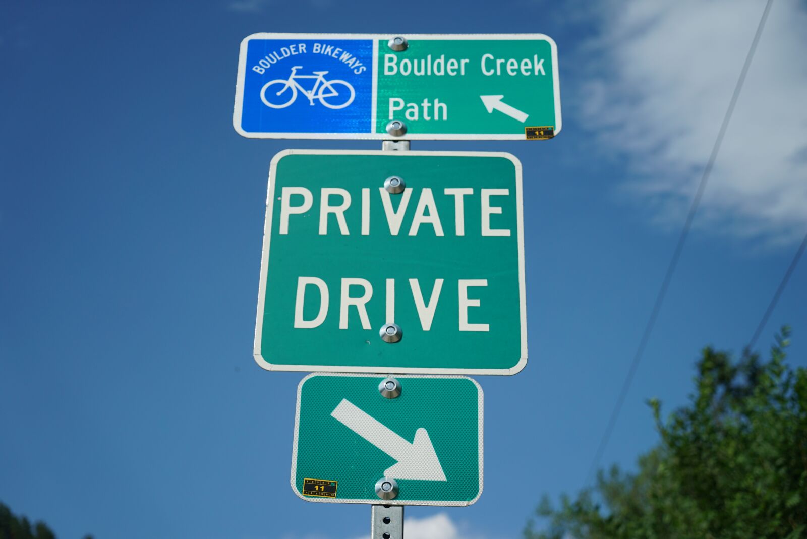 Sony a7S + Sony Vario Tessar T* FE 24-70mm F4 ZA OSS sample photo. Street sign, attention, signs photography