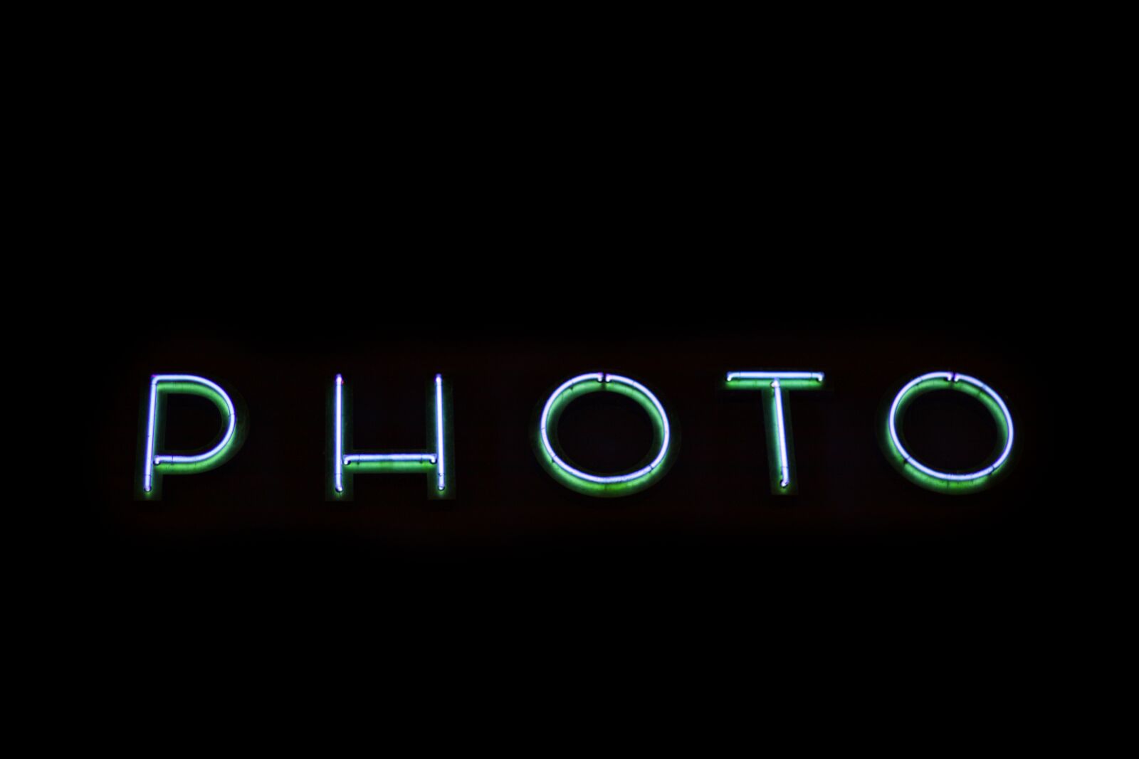 Canon EOS M50 (EOS Kiss M) sample photo. Neon sign, neon, light photography