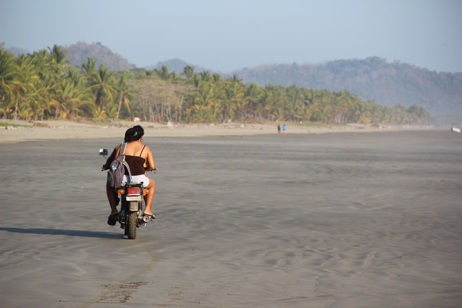 Canon EOS 600D (Rebel EOS T3i / EOS Kiss X5) sample photo. Costa rica, beach, motorcycle photography
