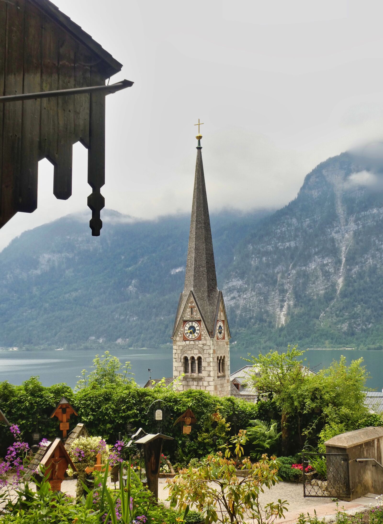Panasonic Lumix DC-ZS70 (Lumix DC-TZ90) sample photo. Church, mountains, hallstatt photography