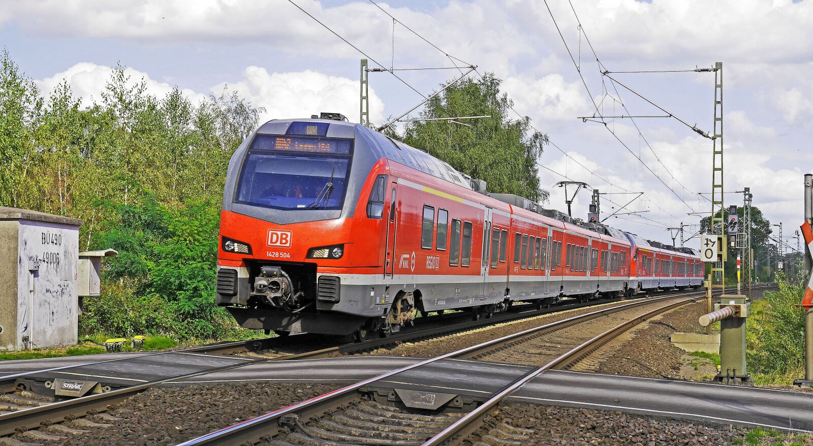 Panasonic Lumix DMC-GH3 sample photo. Regional train, deutsche bahn photography