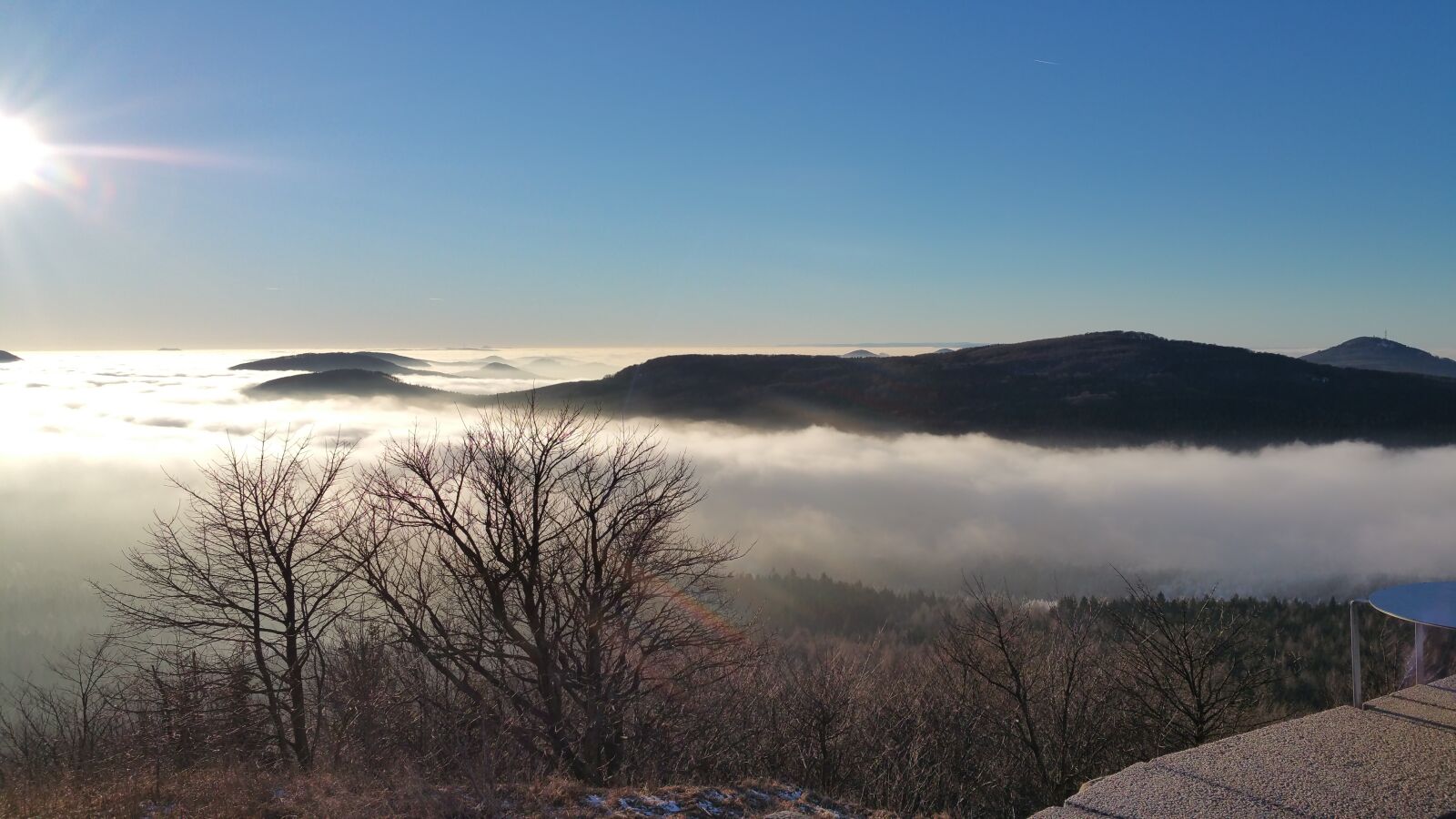 Samsung Galaxy Note4 sample photo. Clouds, fog, mountains photography