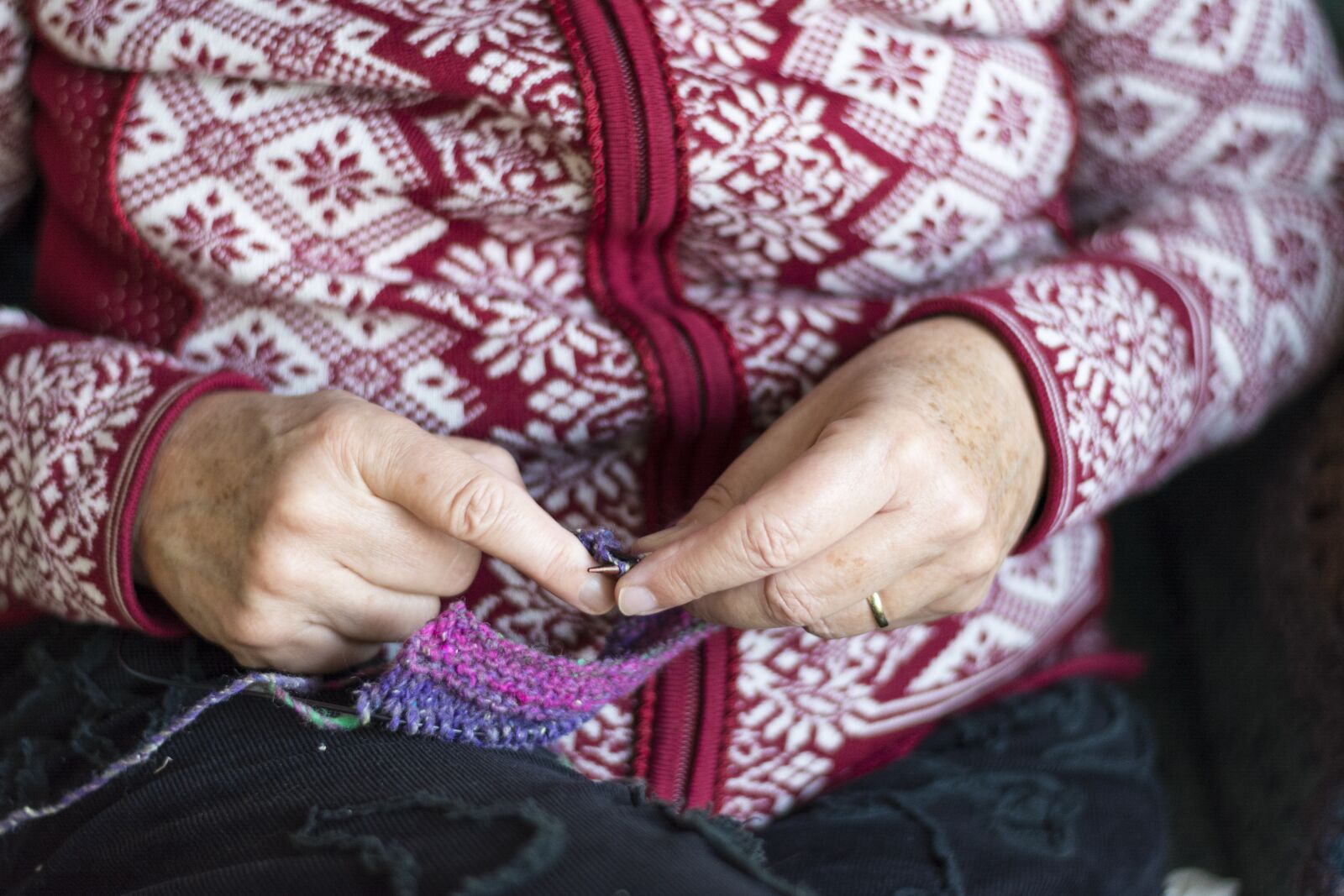 Nikon D5200 sample photo. Knitting, knitted fabric, crafts photography
