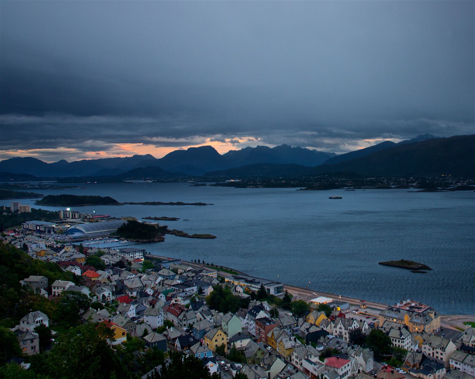 Pentax K-5 sample photo. Alesund, norway, landscape photography