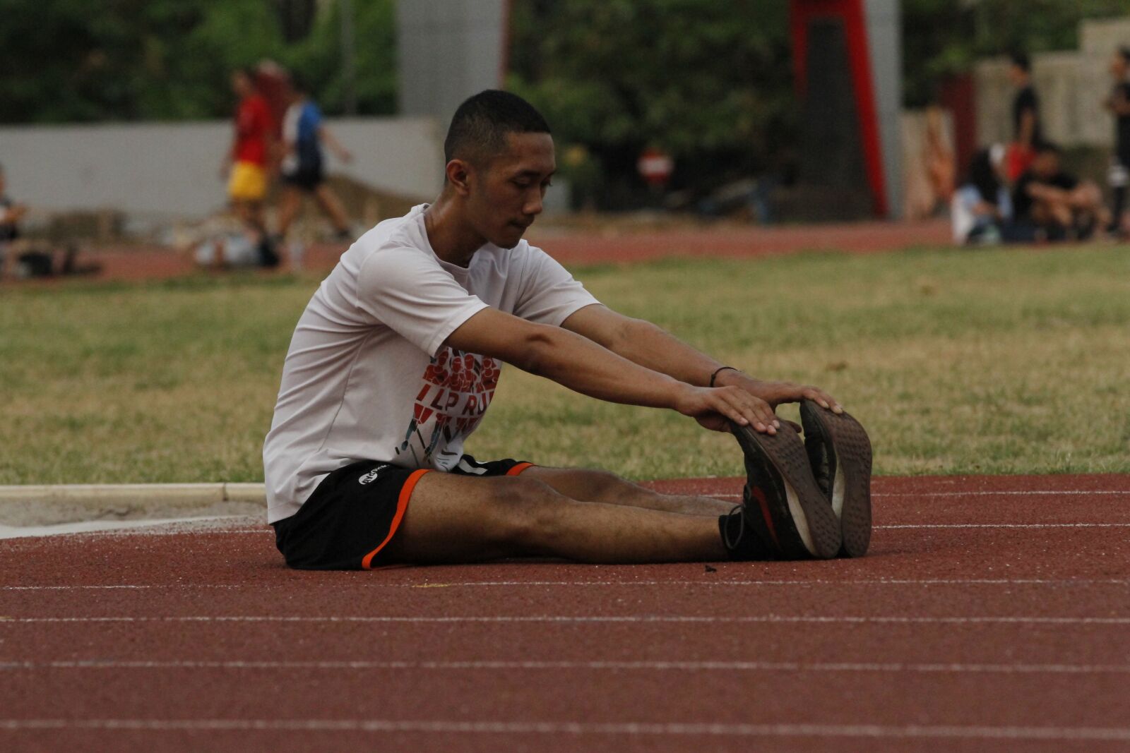 Canon EOS 7D sample photo. Running, walking, sport photography
