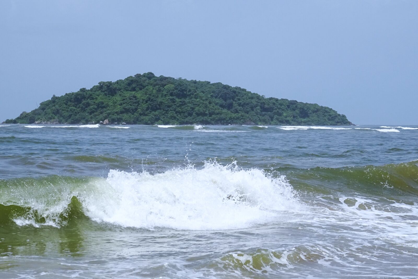 Sony DSC-HX60V sample photo. Island, kurumgadh, sea photography