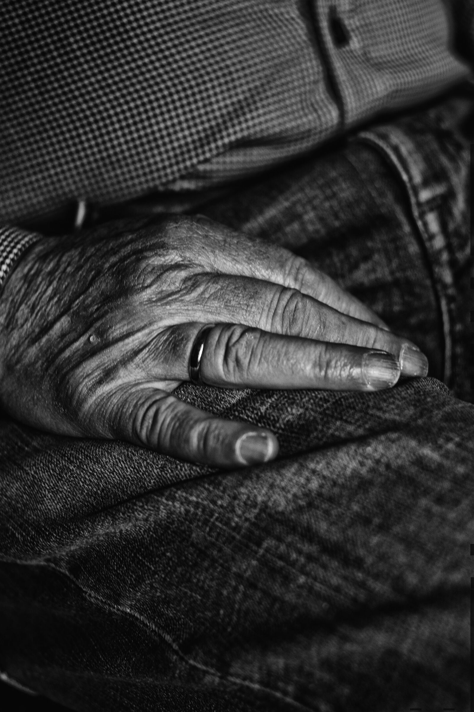 Canon EOS 7D Mark II sample photo. Hands, man, human photography