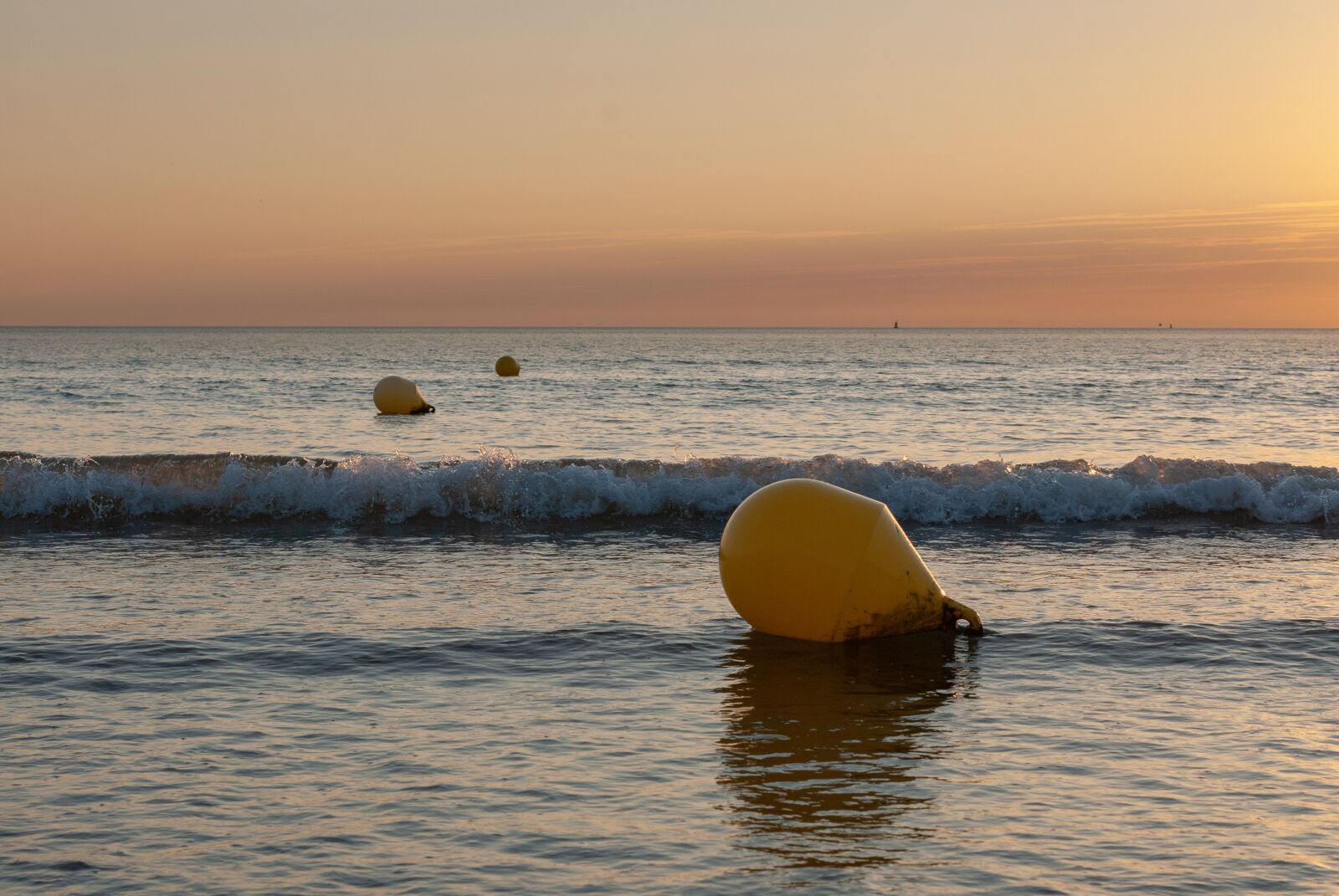 Nikon D80 sample photo. Beach, silhouette, shadow photography