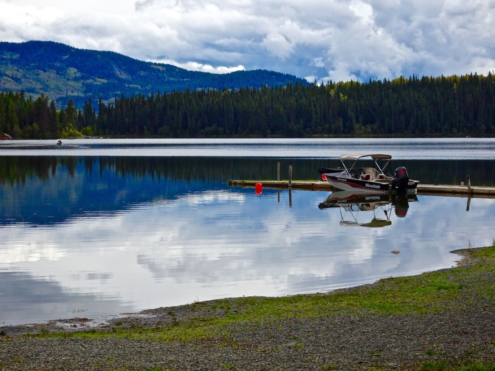 Sony Cyber-shot DSC-HX90V sample photo. Lake, tranquil, nature photography