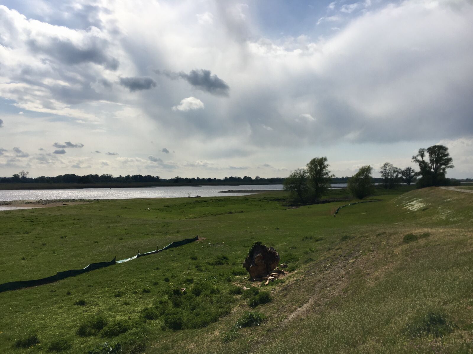 Apple iPhone 6s sample photo. Elbe, riverside, dike photography