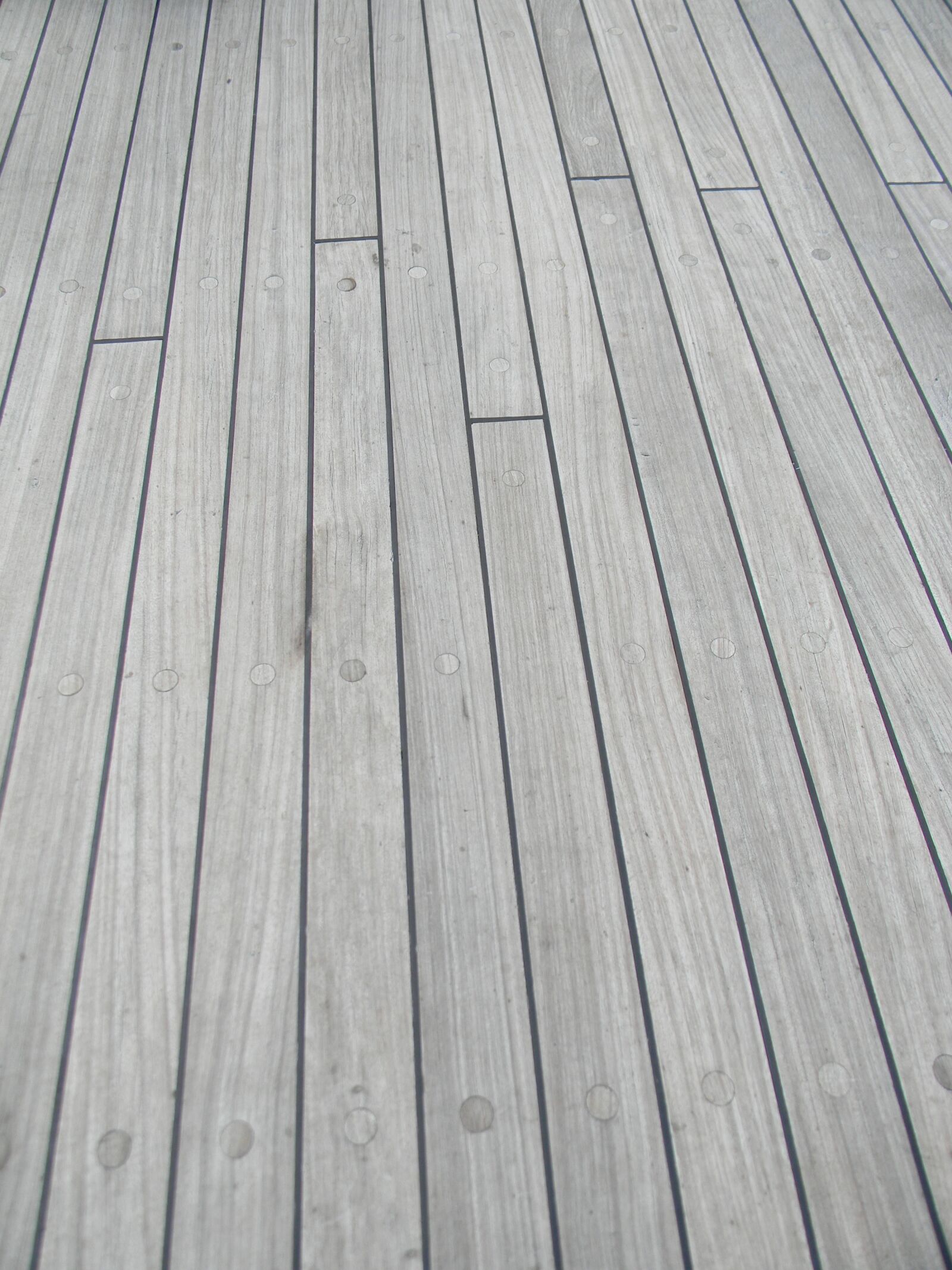 Nikon Coolpix L110 sample photo. Boards, deck, ship photography