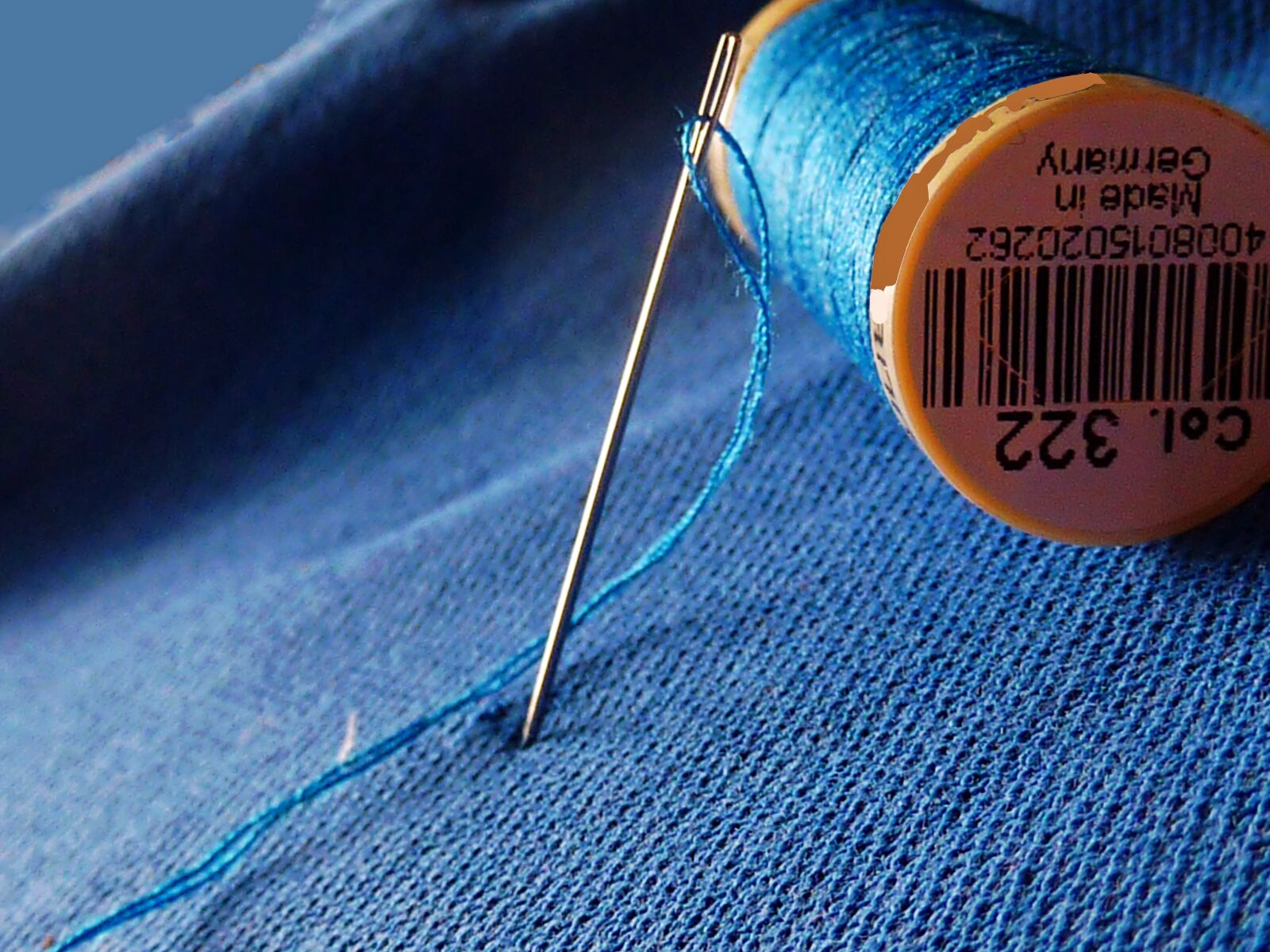 Panasonic DMC-TZ7 sample photo. Needle, yarn, sew photography