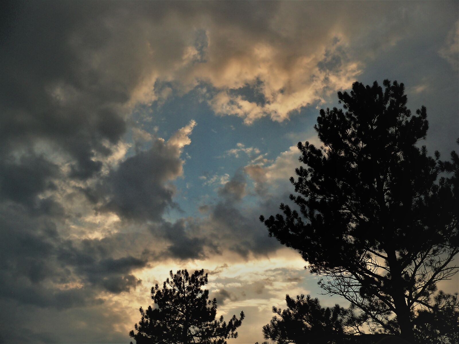 Kodak EasyShare Z915 sample photo. Sunset photography