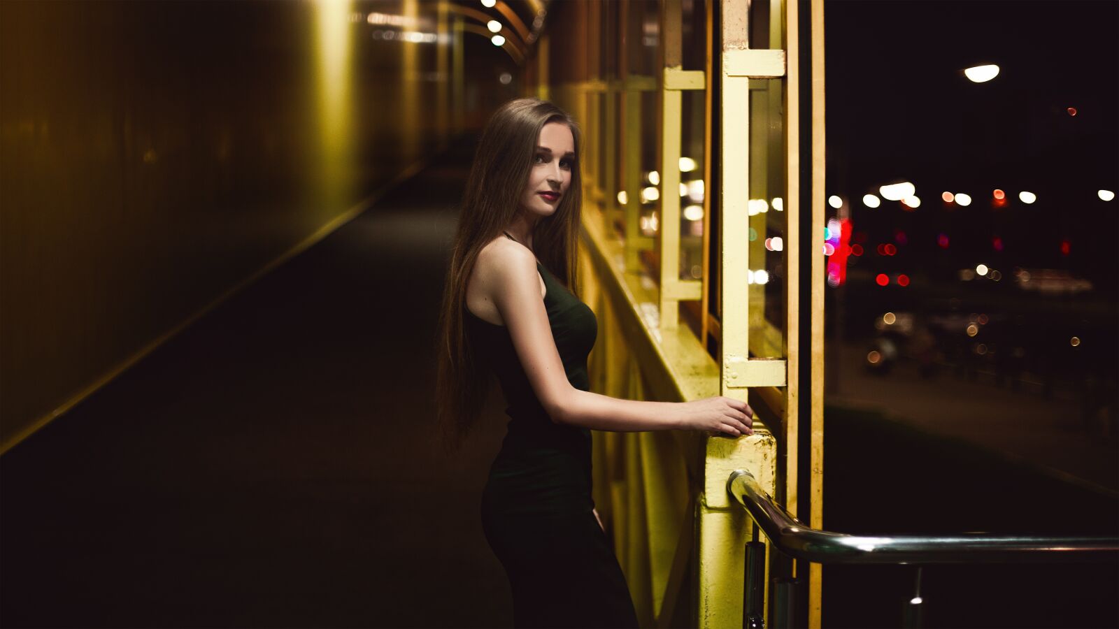 Canon EOS 5D Mark III sample photo. Nice dress, glamorous, girl photography