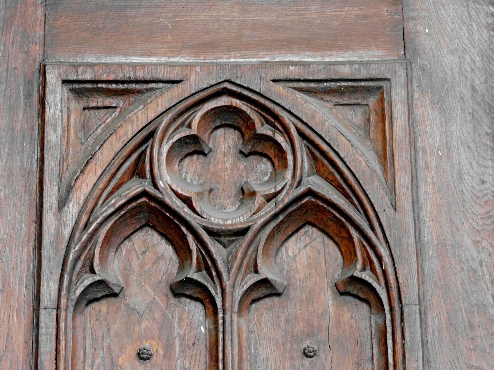 Nikon Coolpix P520 sample photo. Carving, gothic, handmade, doorway photography