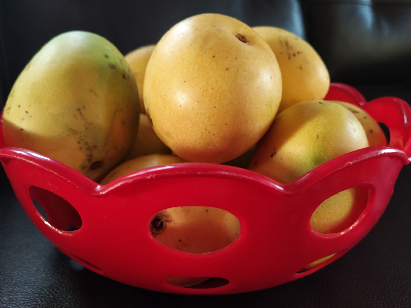 Xiaomi Mi A3 sample photo. Mangoes, fruits, indian mangoes photography