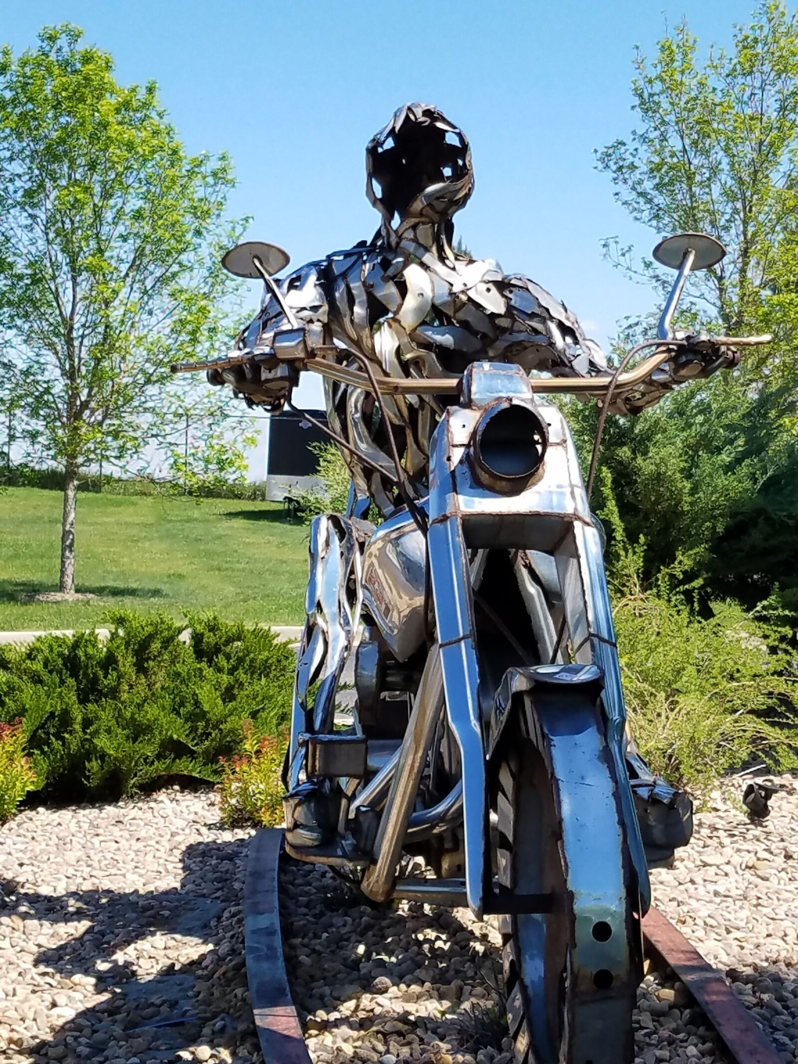 Samsung Galaxy S7 sample photo. Motorcycle, sculpture, monument photography