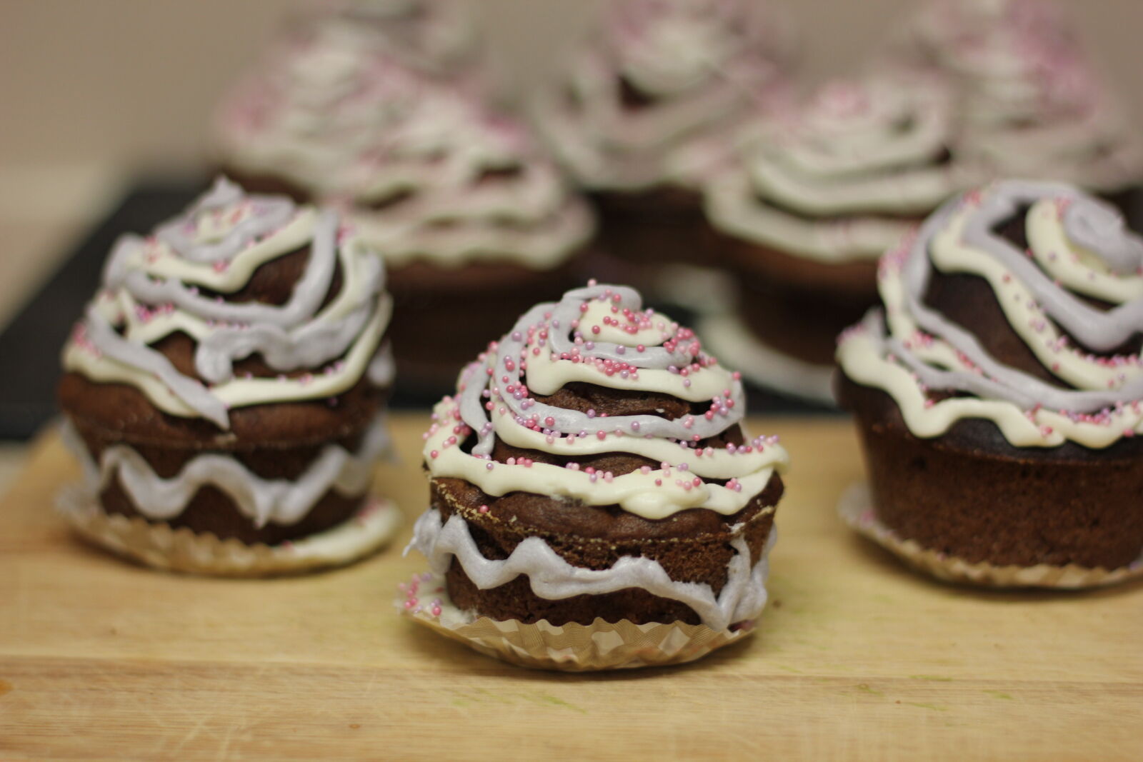 Canon EOS 550D (EOS Rebel T2i / EOS Kiss X4) sample photo. Birthday, cake, clebration, cookies photography