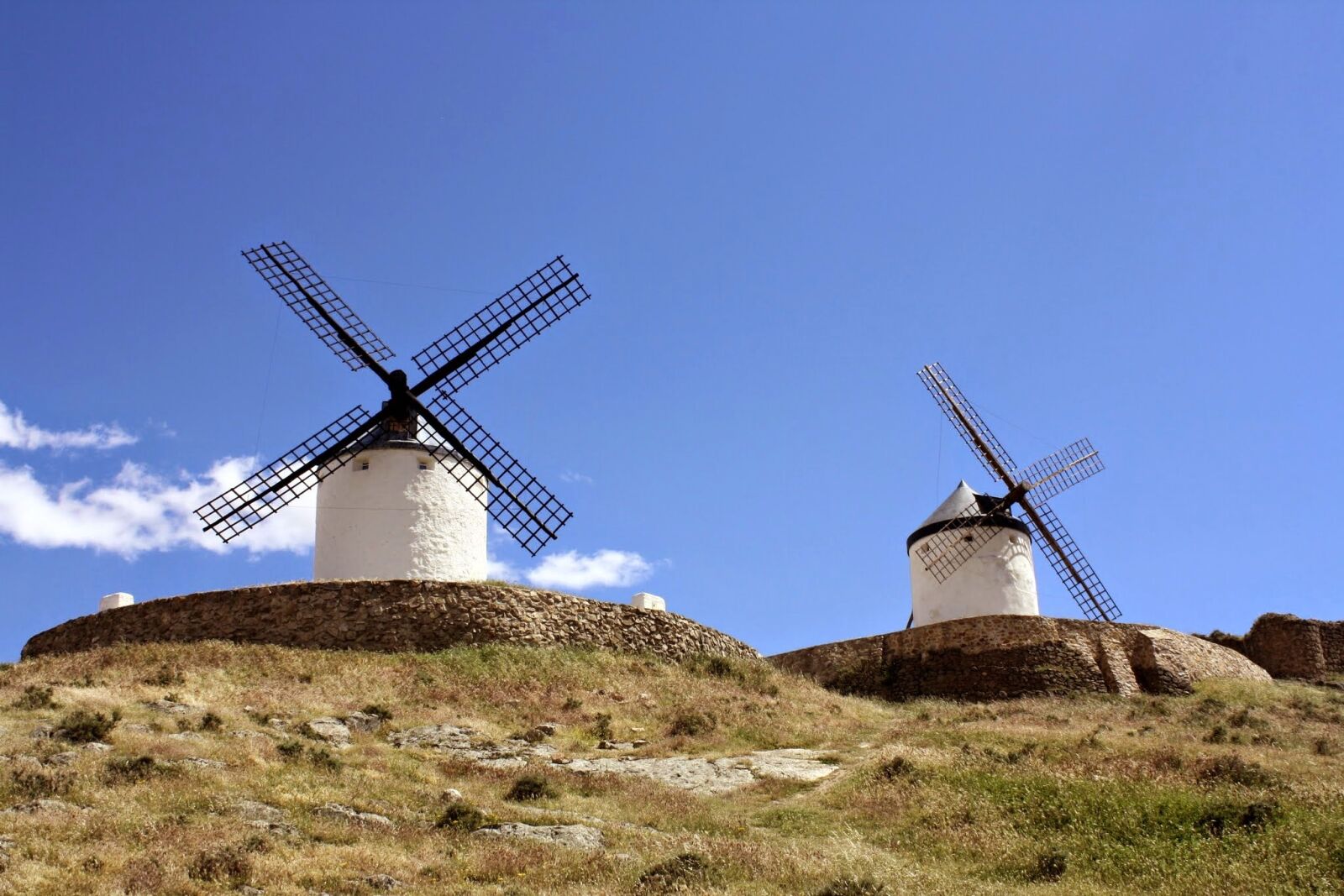 Canon EOS 1000D (EOS Digital Rebel XS / EOS Kiss F) sample photo. Spain, windmill, don quixote photography