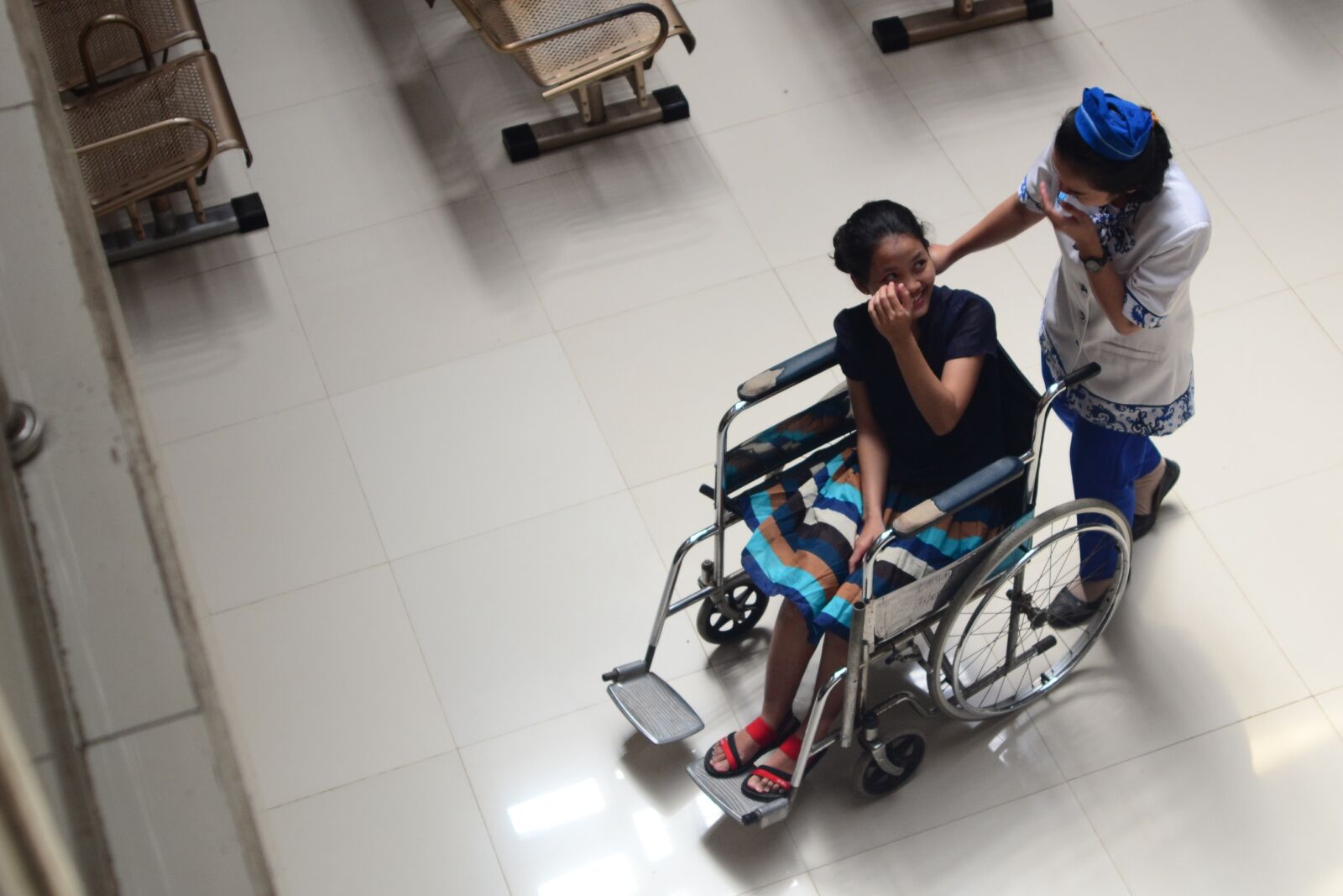 Nikon D3100 sample photo. Care, patient, nurse photography