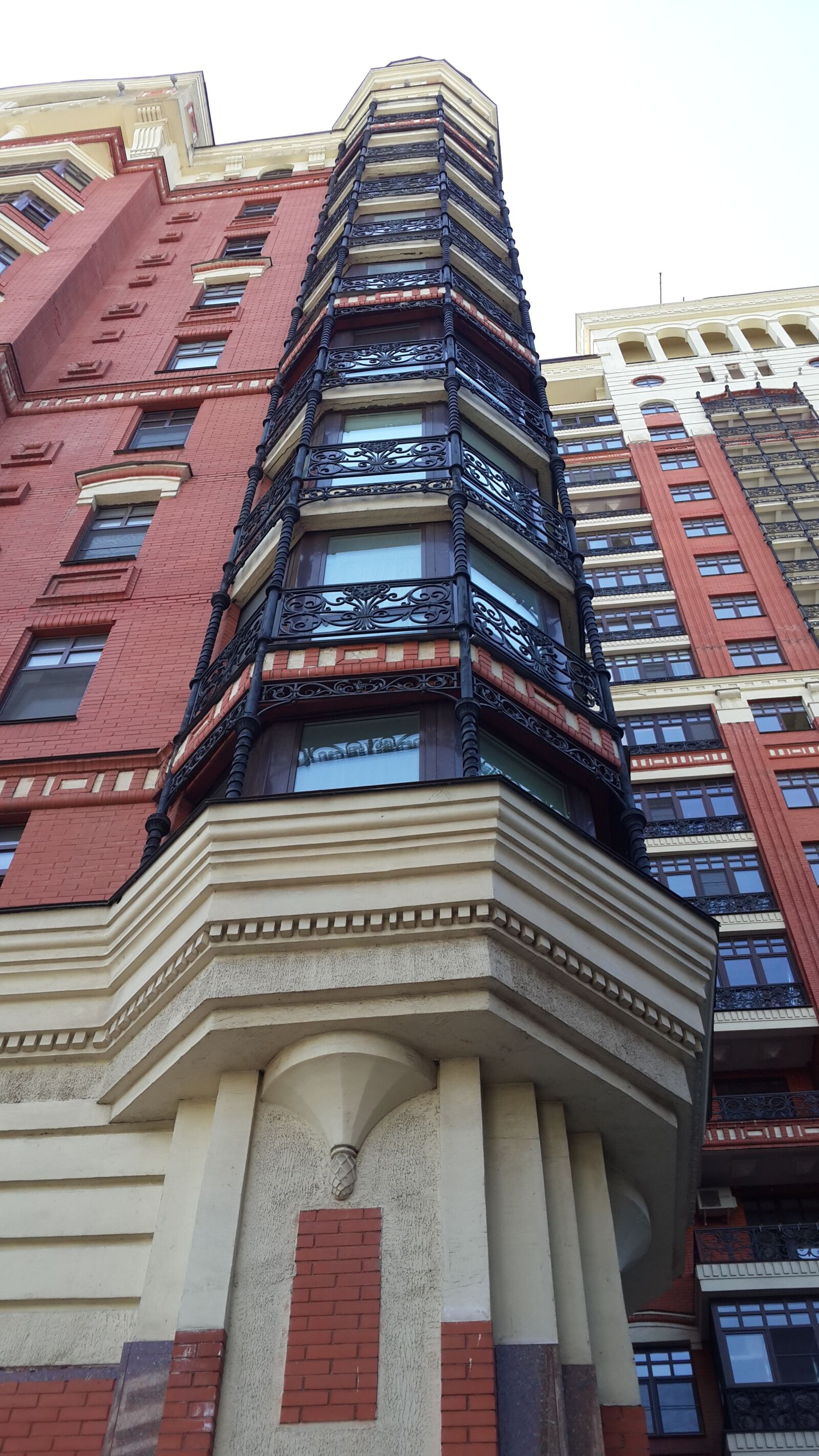 Samsung Galaxy S4 sample photo. Building, house, oriel photography