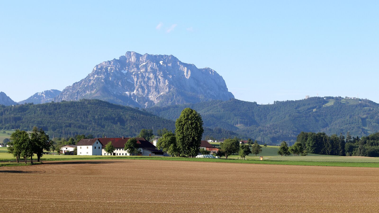 Canon EF 50mm F1.4 USM sample photo. Alpine foothills, landscape, mountains photography